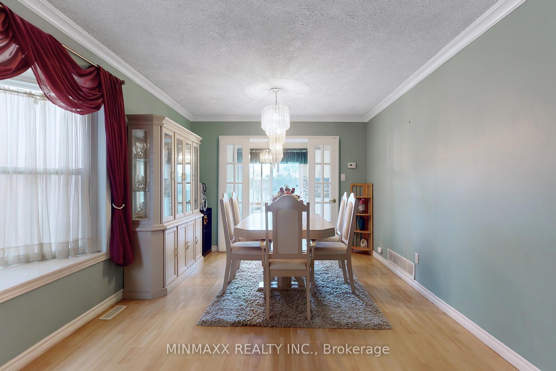Photo 9 of 84 Timbers Circle, Markham, Milliken Mills East — HOMEH
