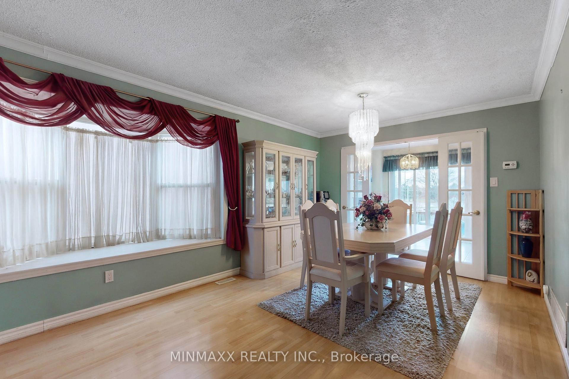 Photo 10 of 84 Timbers Circle, Markham, Milliken Mills East — HOMEH