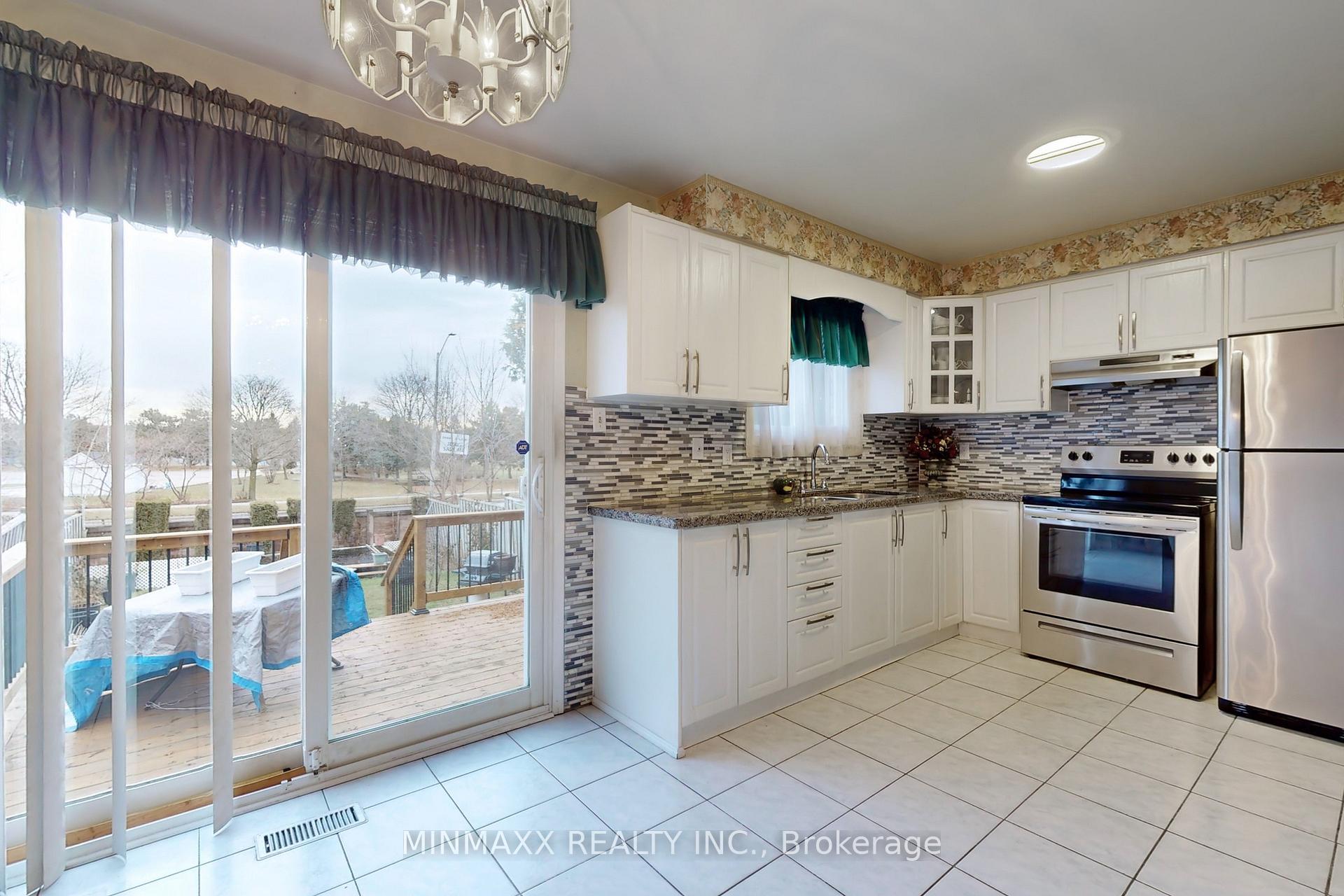 Photo 13 of 84 Timbers Circle, Markham, Milliken Mills East — HOMEH