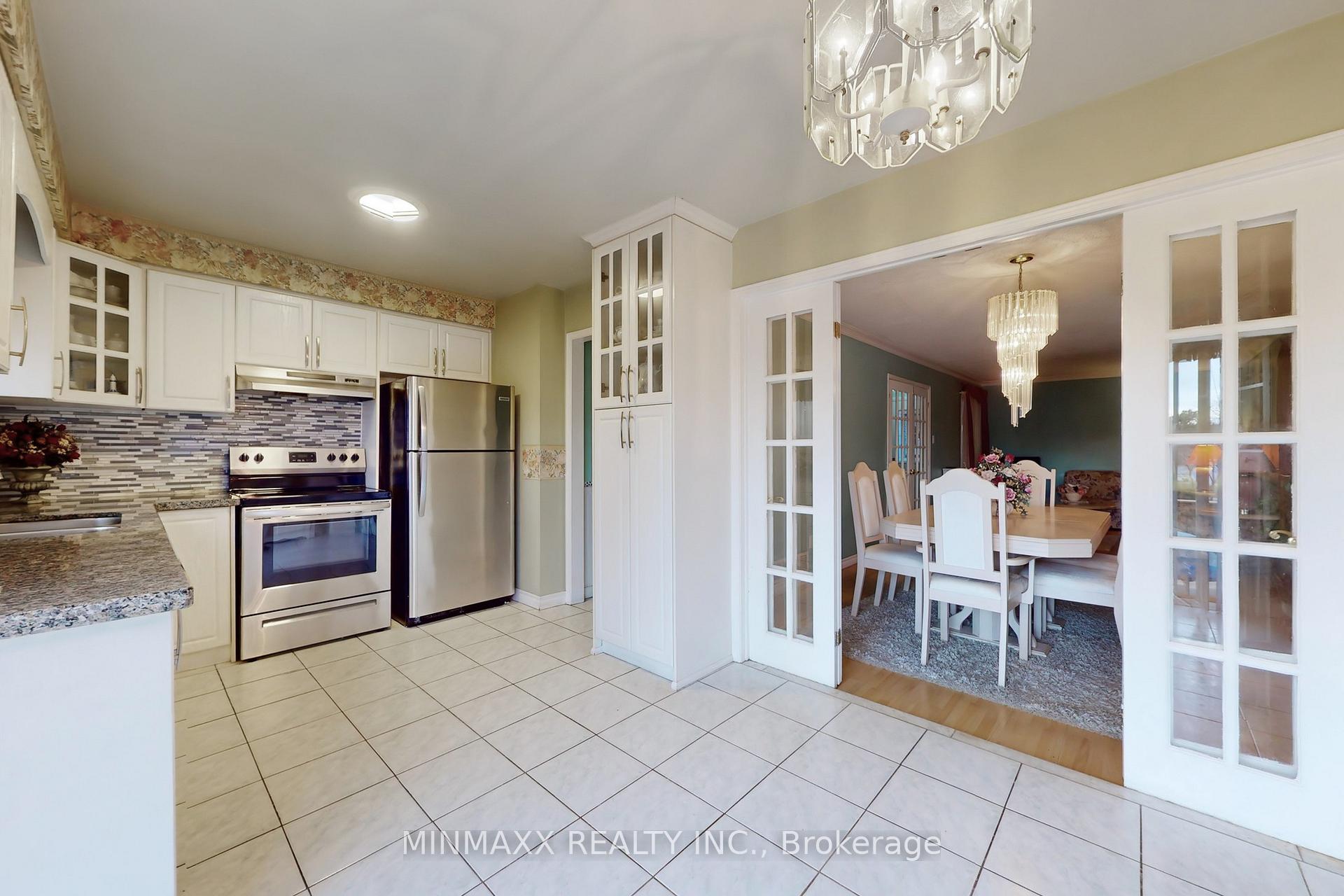 Photo 14 of 84 Timbers Circle, Markham, Milliken Mills East — HOMEH