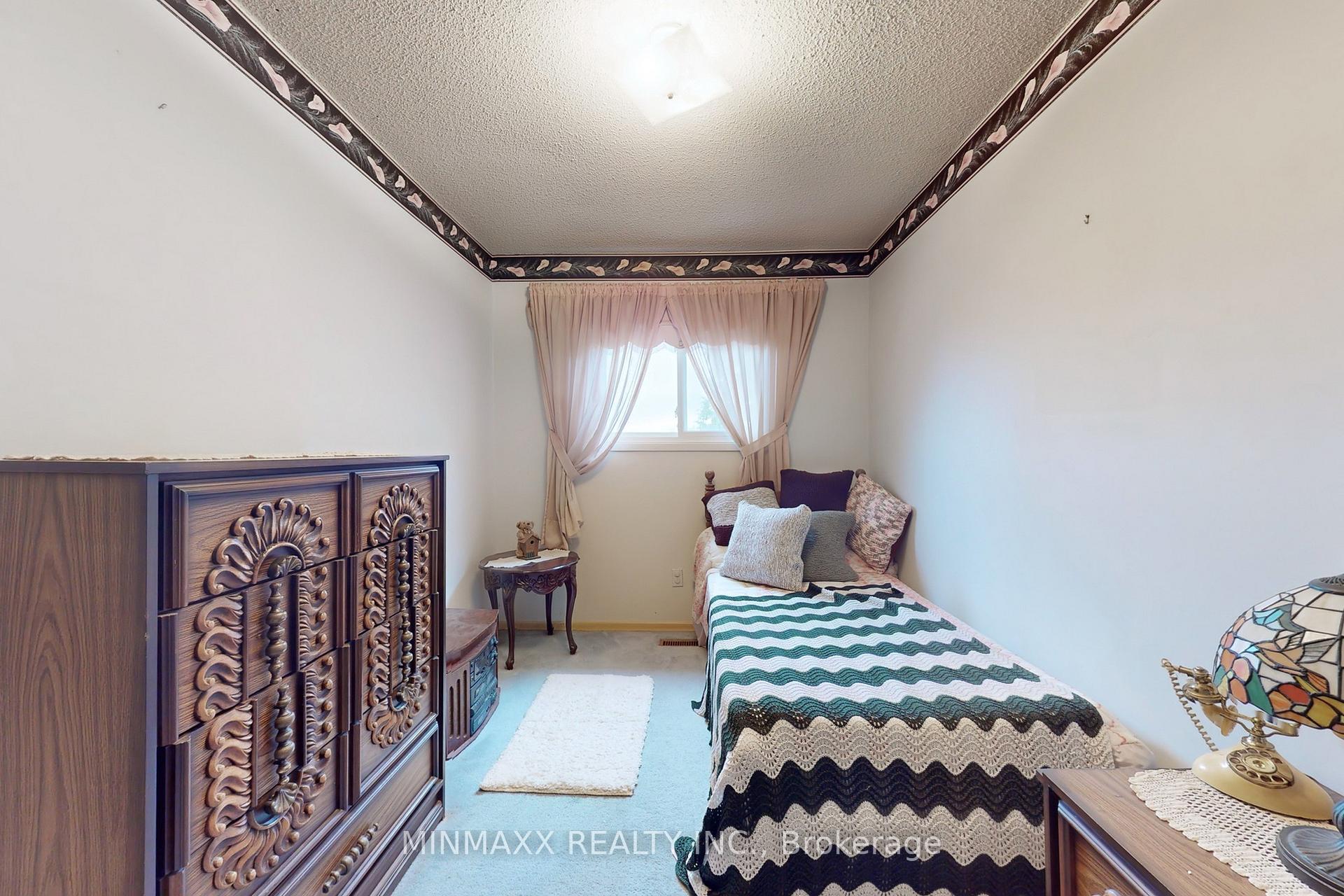 Photo 27 of 84 Timbers Circle, Markham, Milliken Mills East — HOMEH