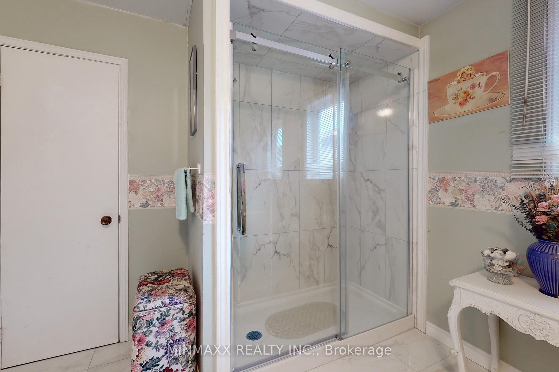 Photo 30 of 84 Timbers Circle, Markham, Milliken Mills East — HOMEH