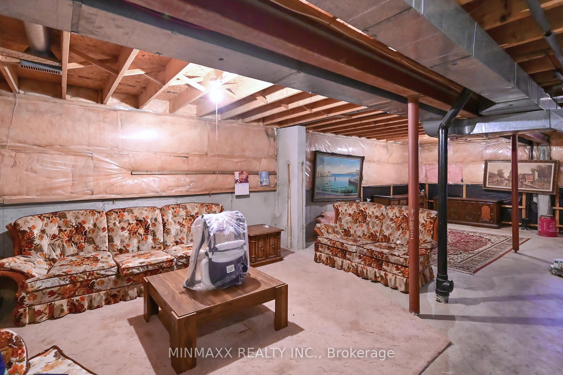 Photo 33 of 84 Timbers Circle, Markham, Milliken Mills East — HOMEH