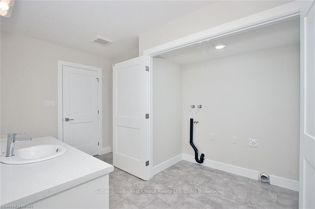 Photo 18 of 225B Thames Avenue, West Perth, Mitchell — HOMEH