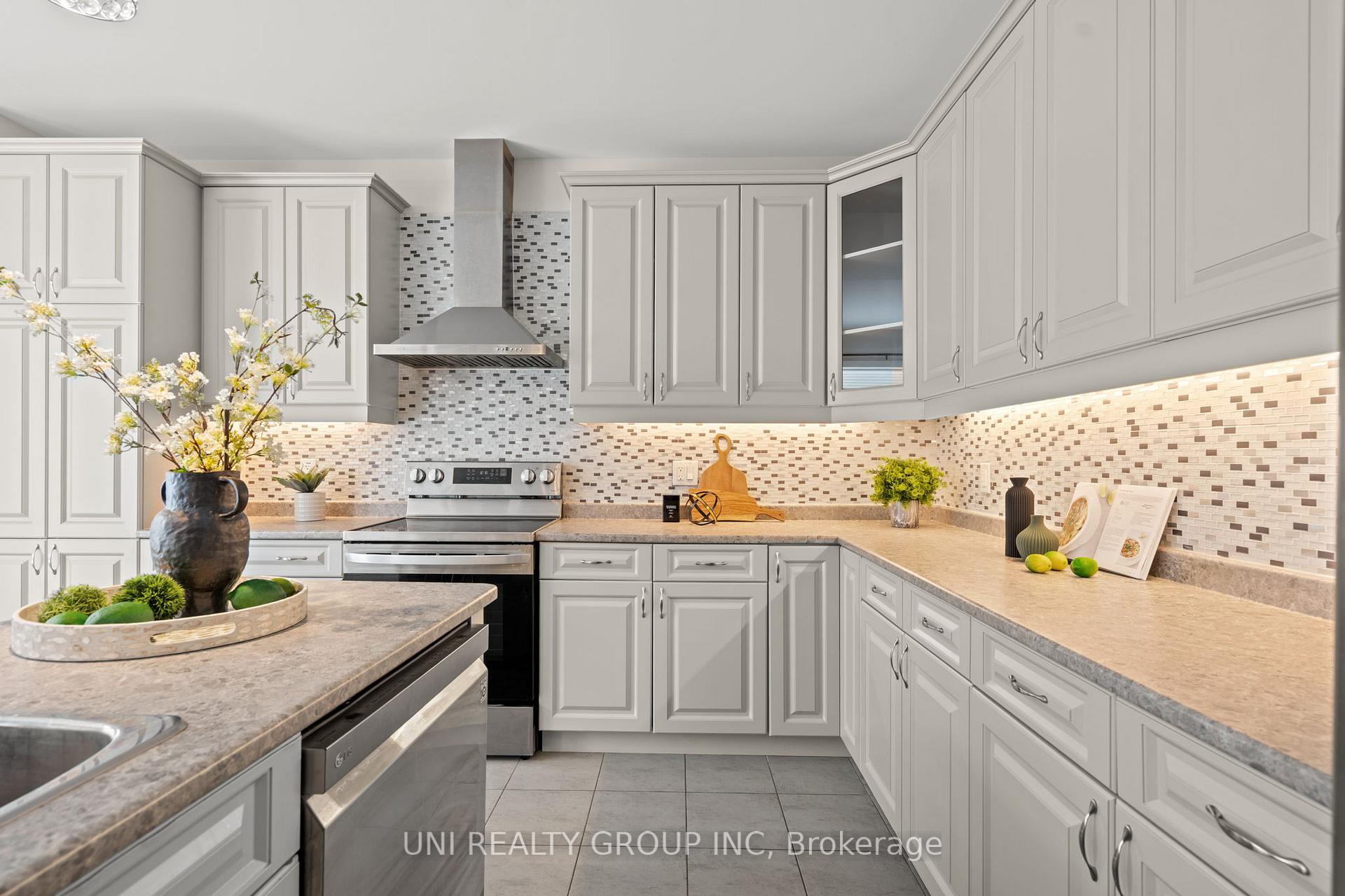 Photo 13 of 143 Celestial Grove, Ottawa, Barrhaven - Half Moon Bay — HOMEH