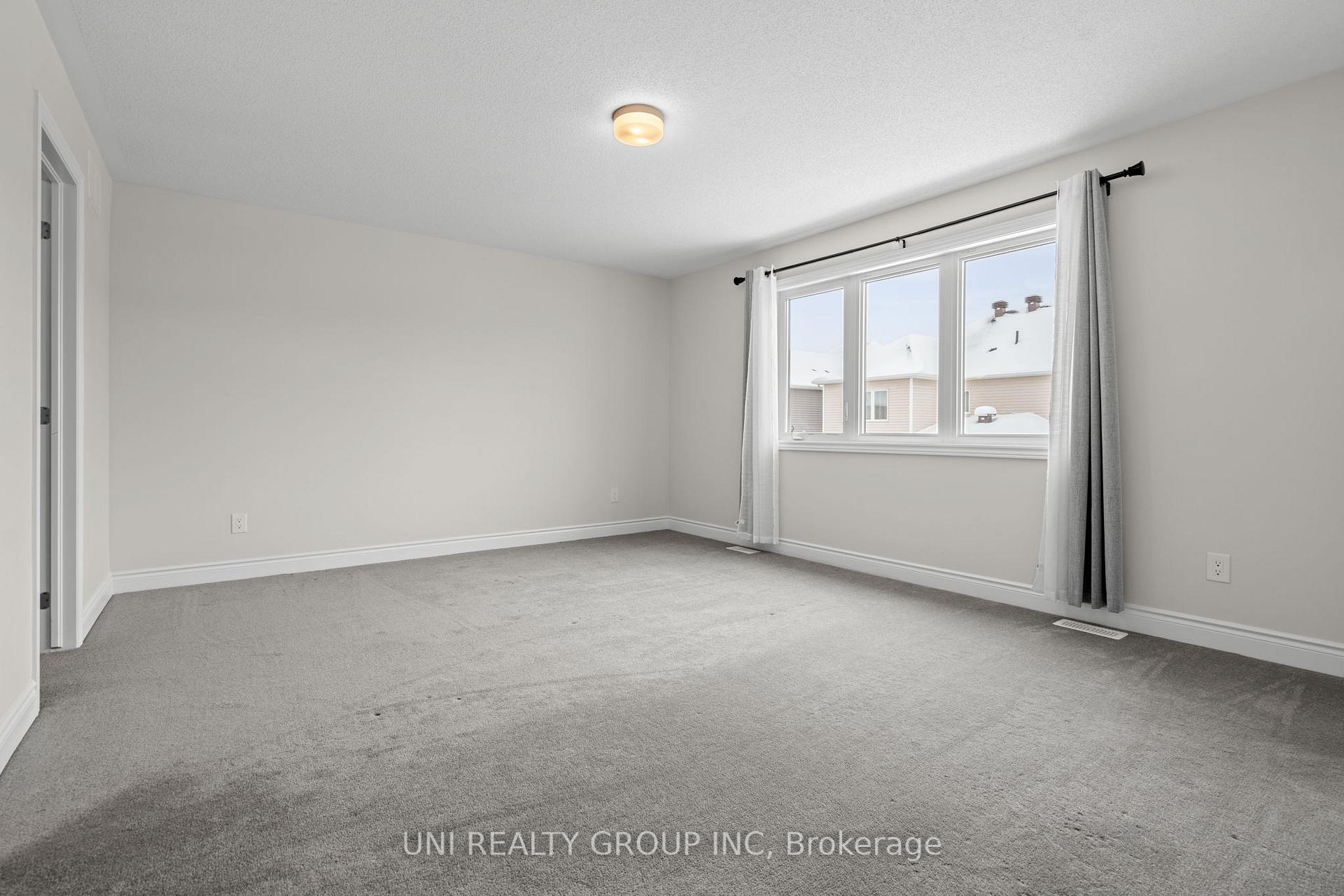 Photo 24 of 143 Celestial Grove, Ottawa, Barrhaven - Half Moon Bay — HOMEH