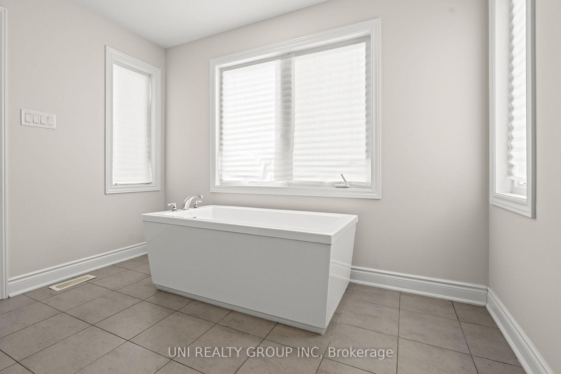 Photo 29 of 143 Celestial Grove, Ottawa, Barrhaven - Half Moon Bay — HOMEH