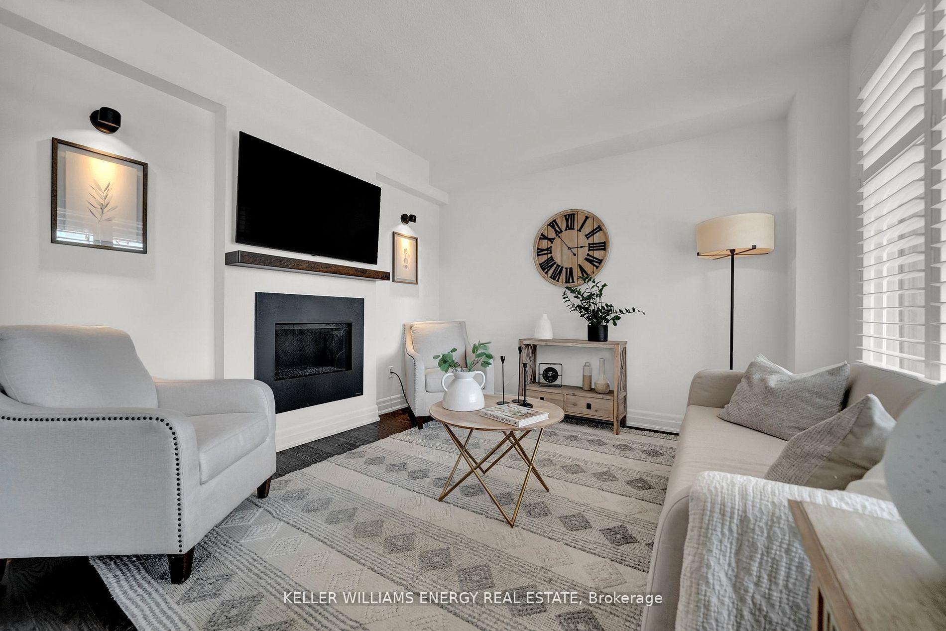 Photo 12 of 6 Hayeraft Street, Whitby, Williamsburg — HOMEH