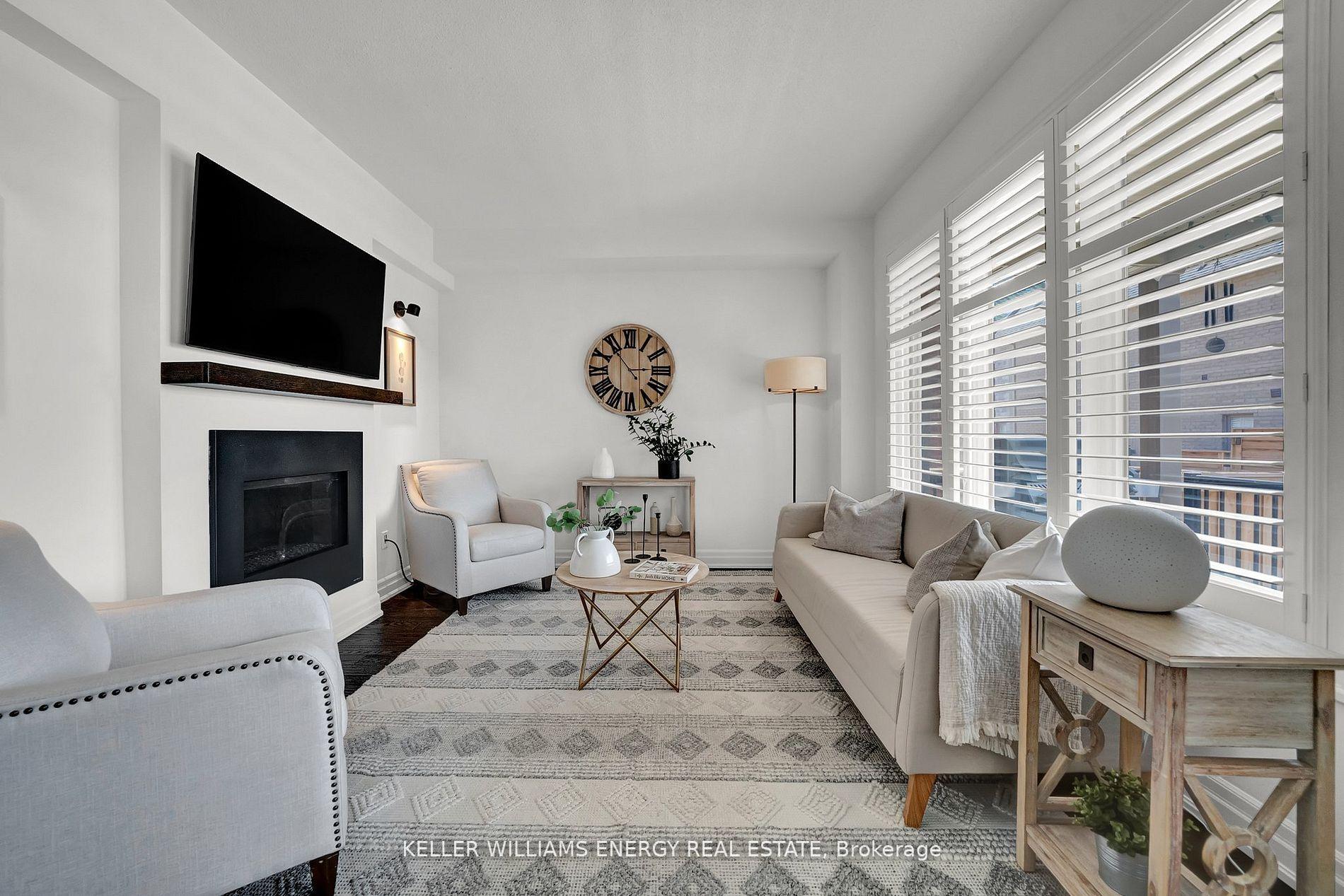 Photo 13 of 6 Hayeraft Street, Whitby, Williamsburg — HOMEH
