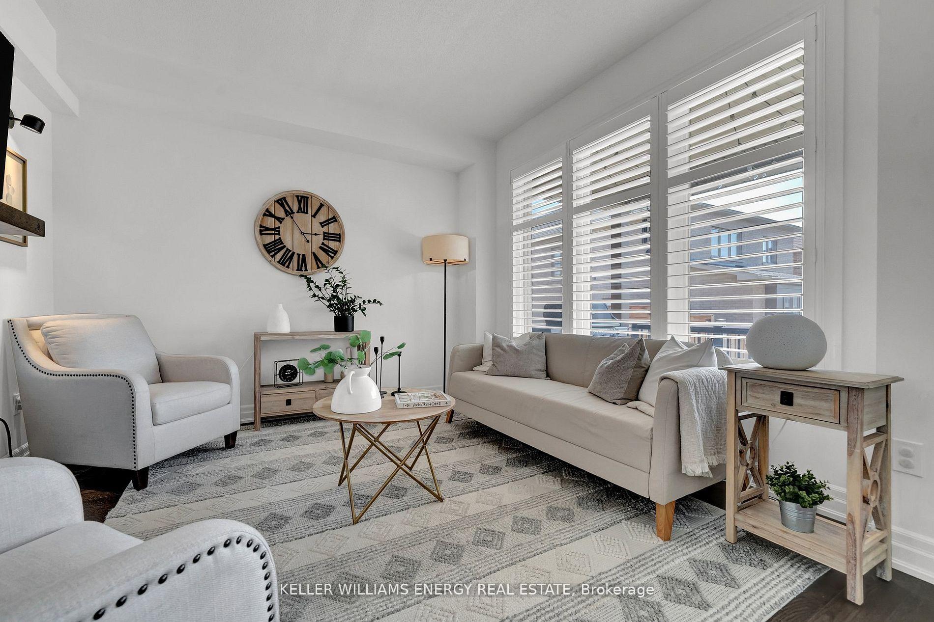 Photo 14 of 6 Hayeraft Street, Whitby, Williamsburg — HOMEH