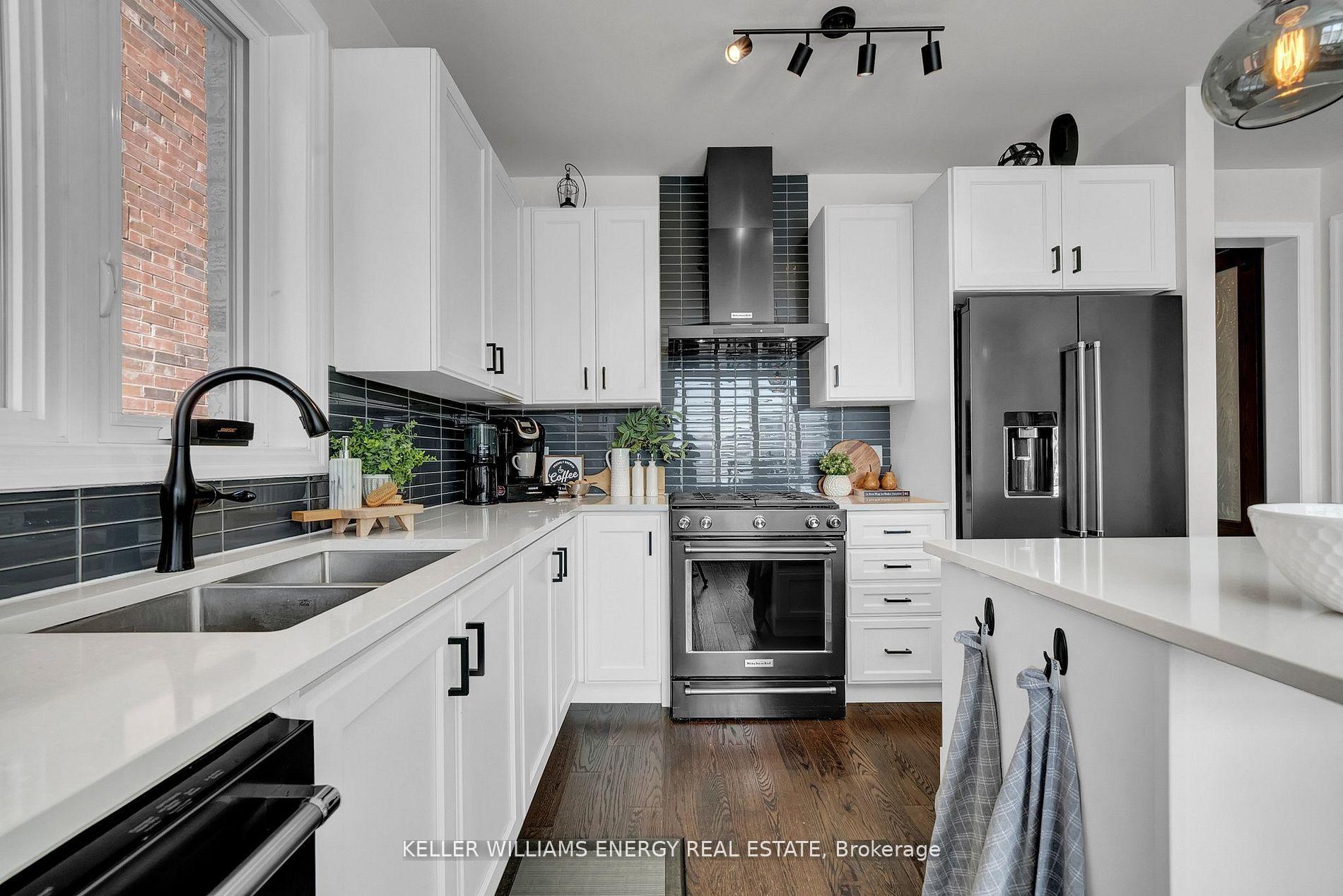 Photo 22 of 6 Hayeraft Street, Whitby, Williamsburg — HOMEH