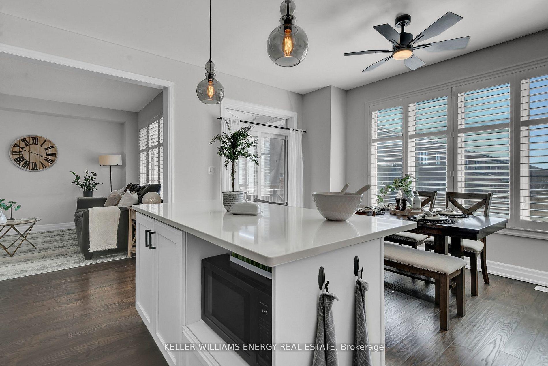 Photo 23 of 6 Hayeraft Street, Whitby, Williamsburg — HOMEH