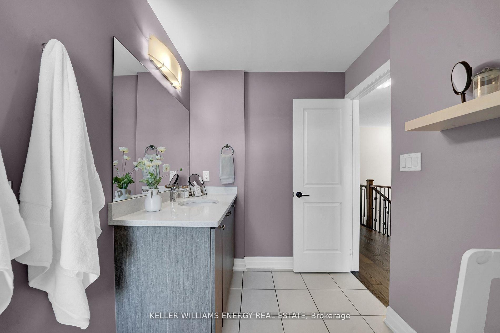 Photo 36 of 6 Hayeraft Street, Whitby, Williamsburg — HOMEH