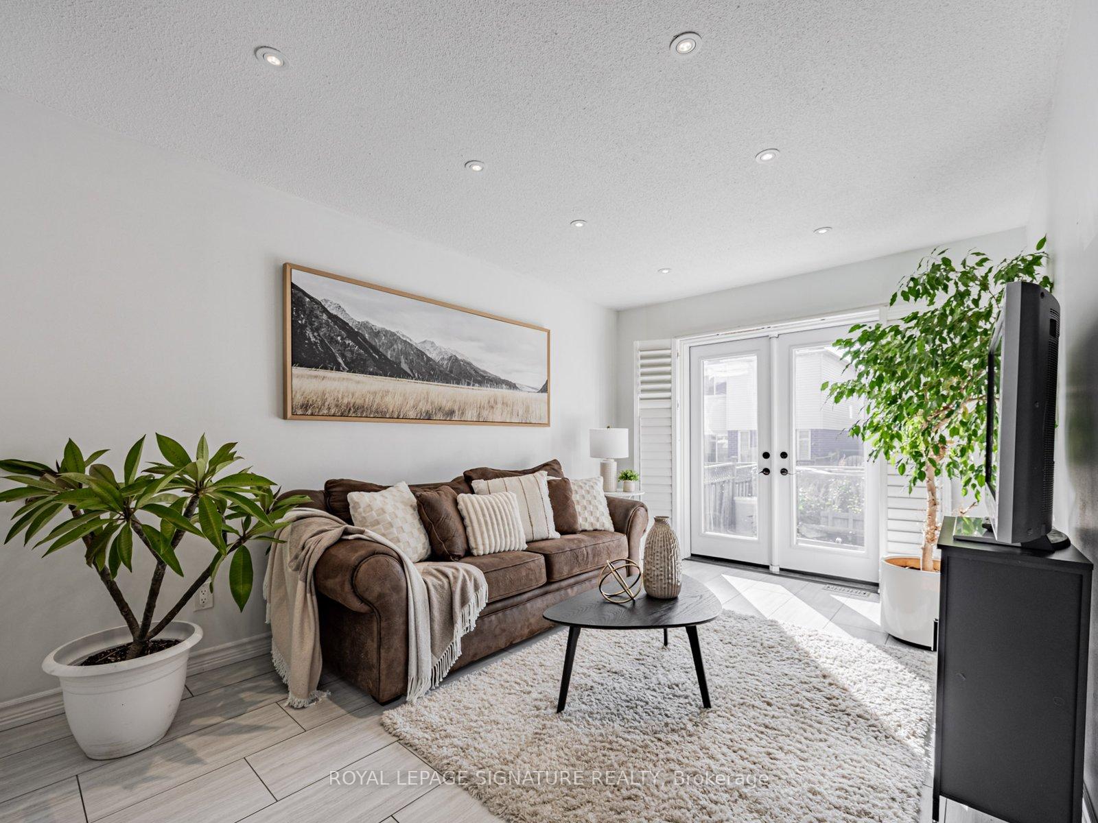 Photo 5 of 39 Lax Avenue, Ajax, Central — HOMEH