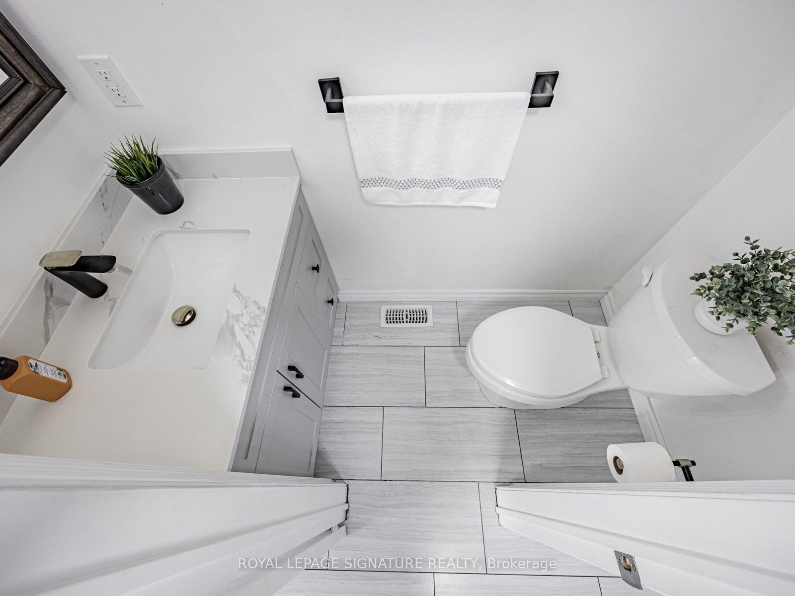 Photo 8 of 39 Lax Avenue, Ajax, Central — HOMEH