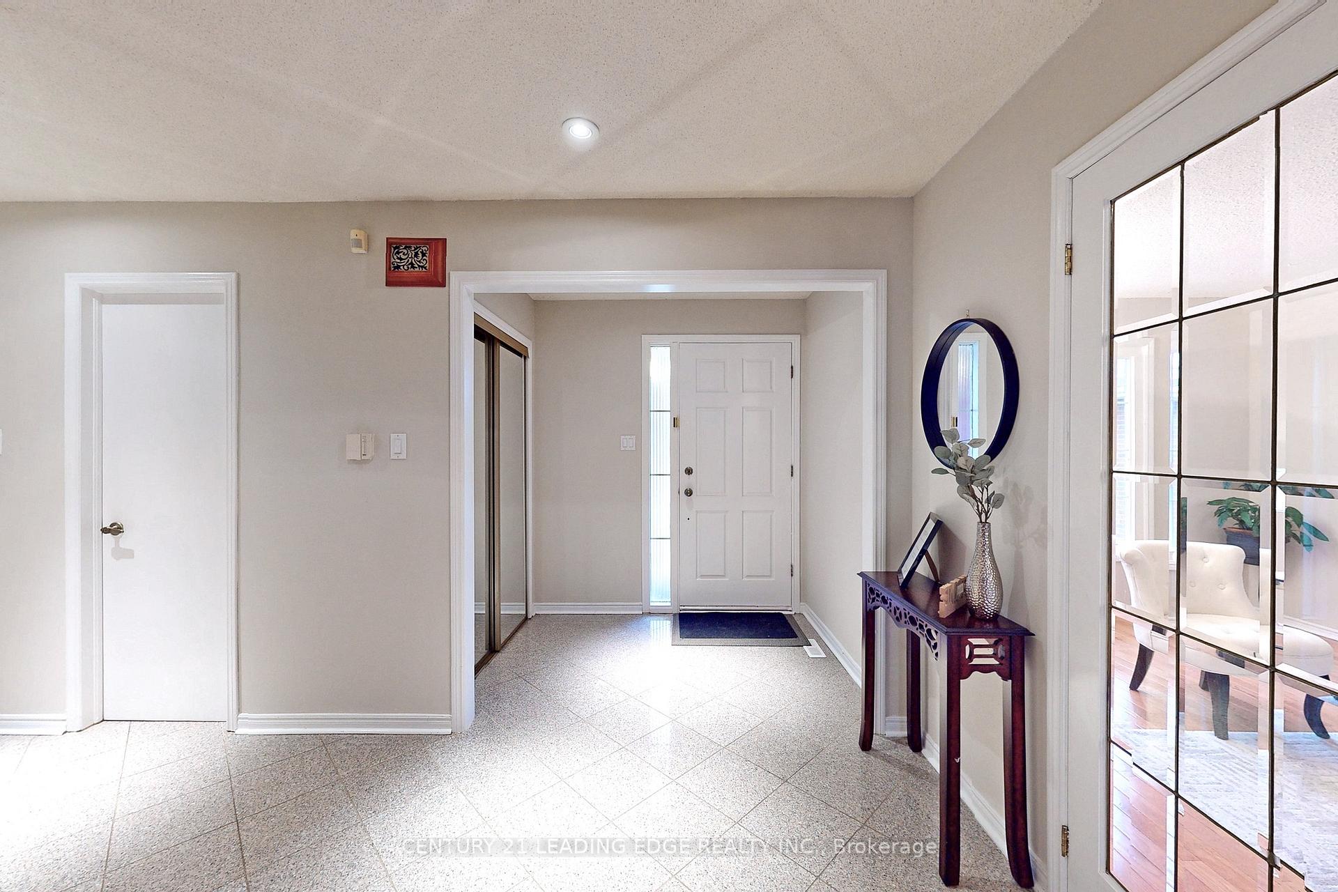 Photo 3 of 120 Elson Street, Markham, Middlefield — HOMEH