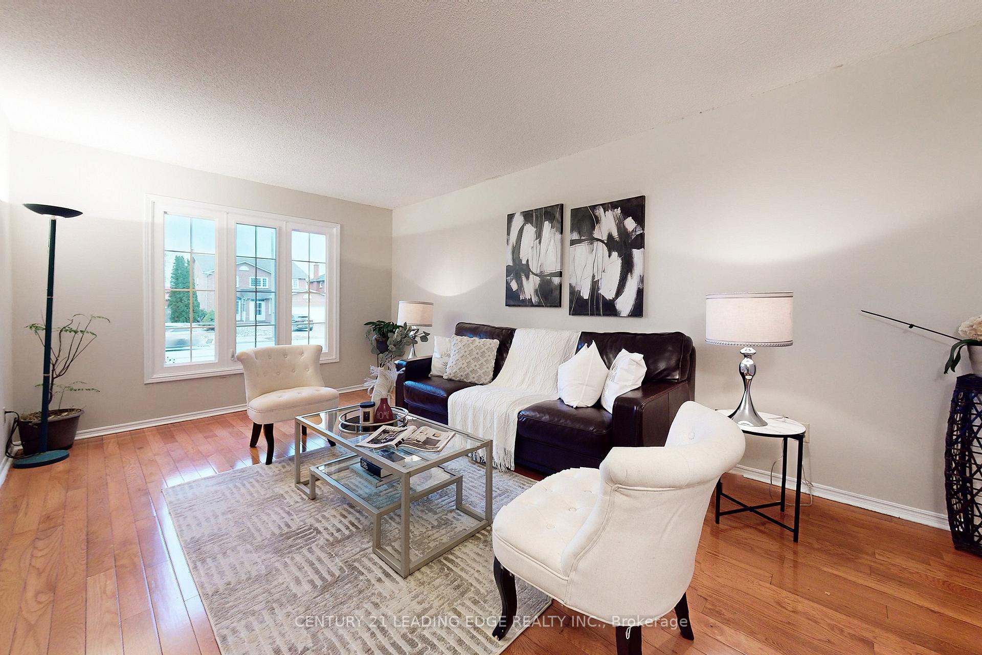 Photo 8 of 120 Elson Street, Markham, Middlefield — HOMEH