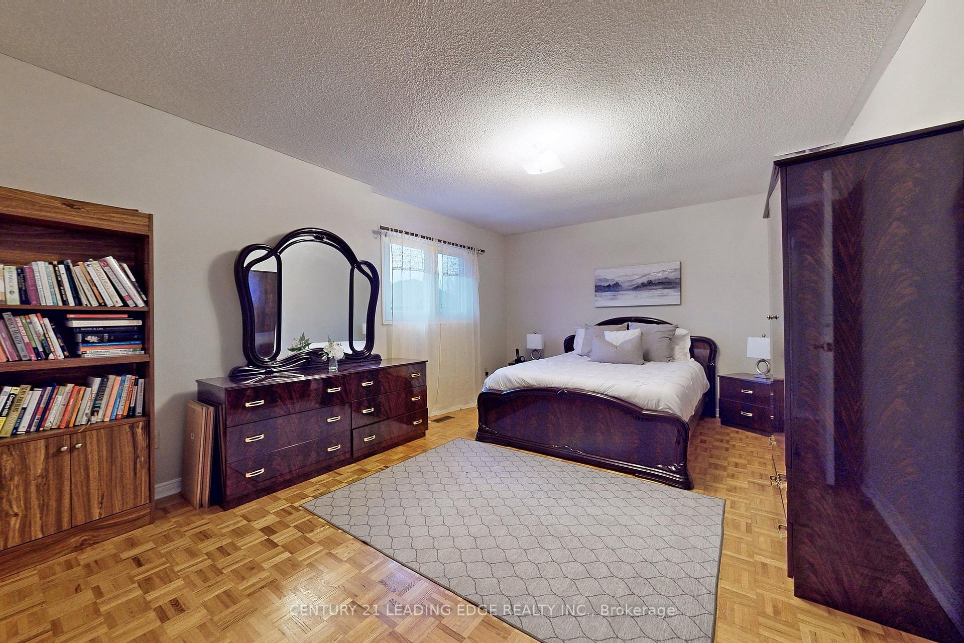 Photo 20 of 120 Elson Street, Markham, Middlefield — HOMEH