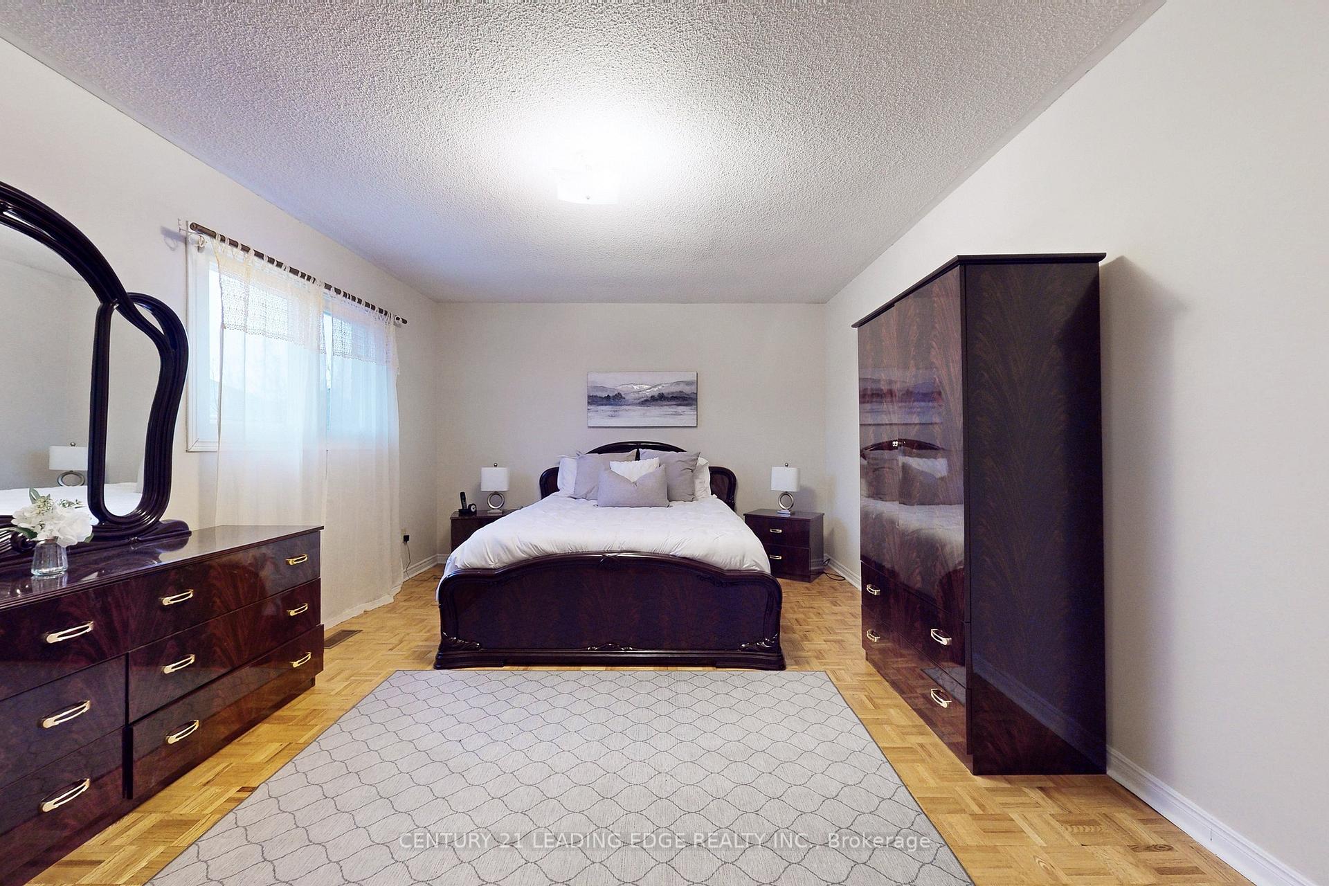 Photo 21 of 120 Elson Street, Markham, Middlefield — HOMEH