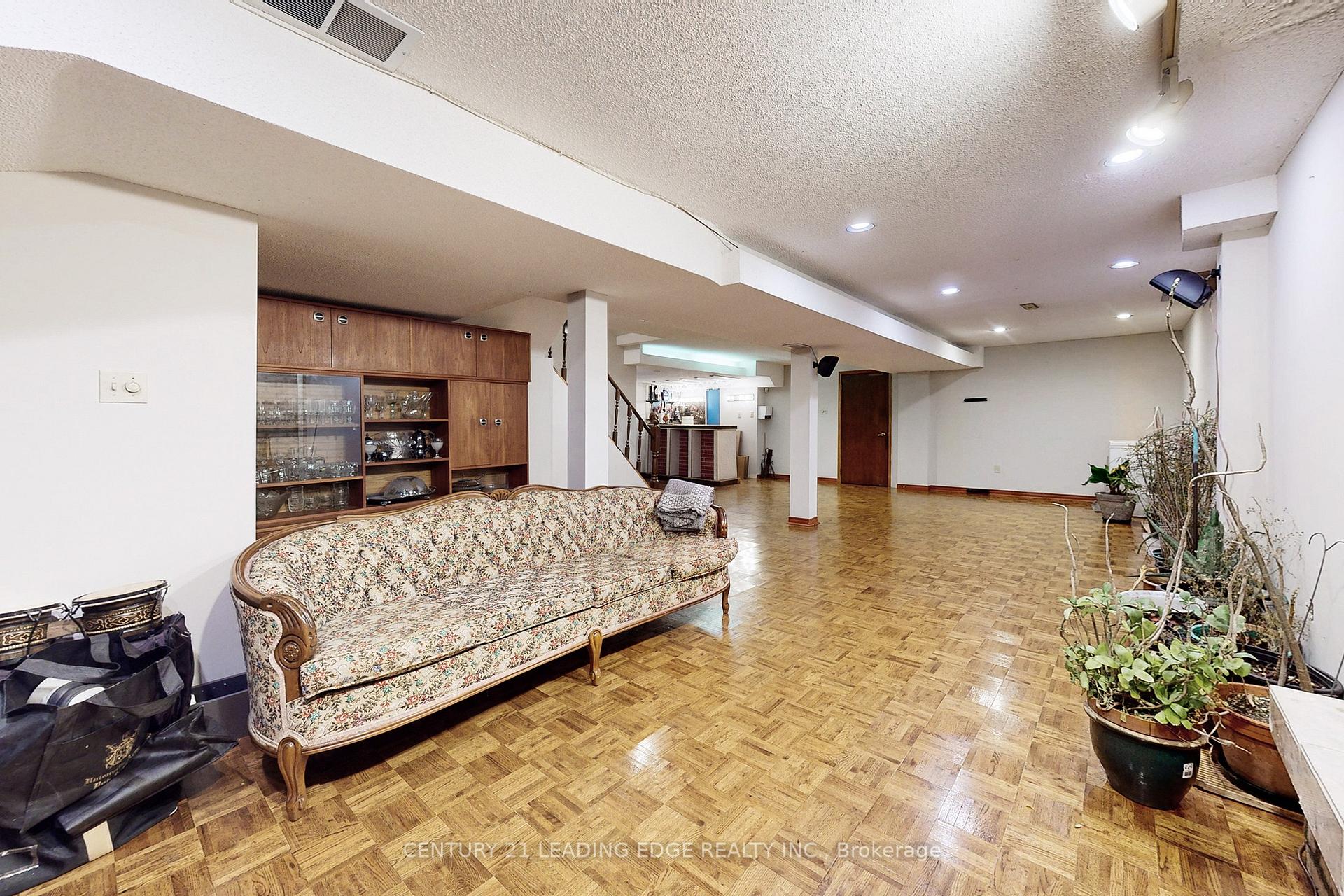 Photo 26 of 120 Elson Street, Markham, Middlefield — HOMEH