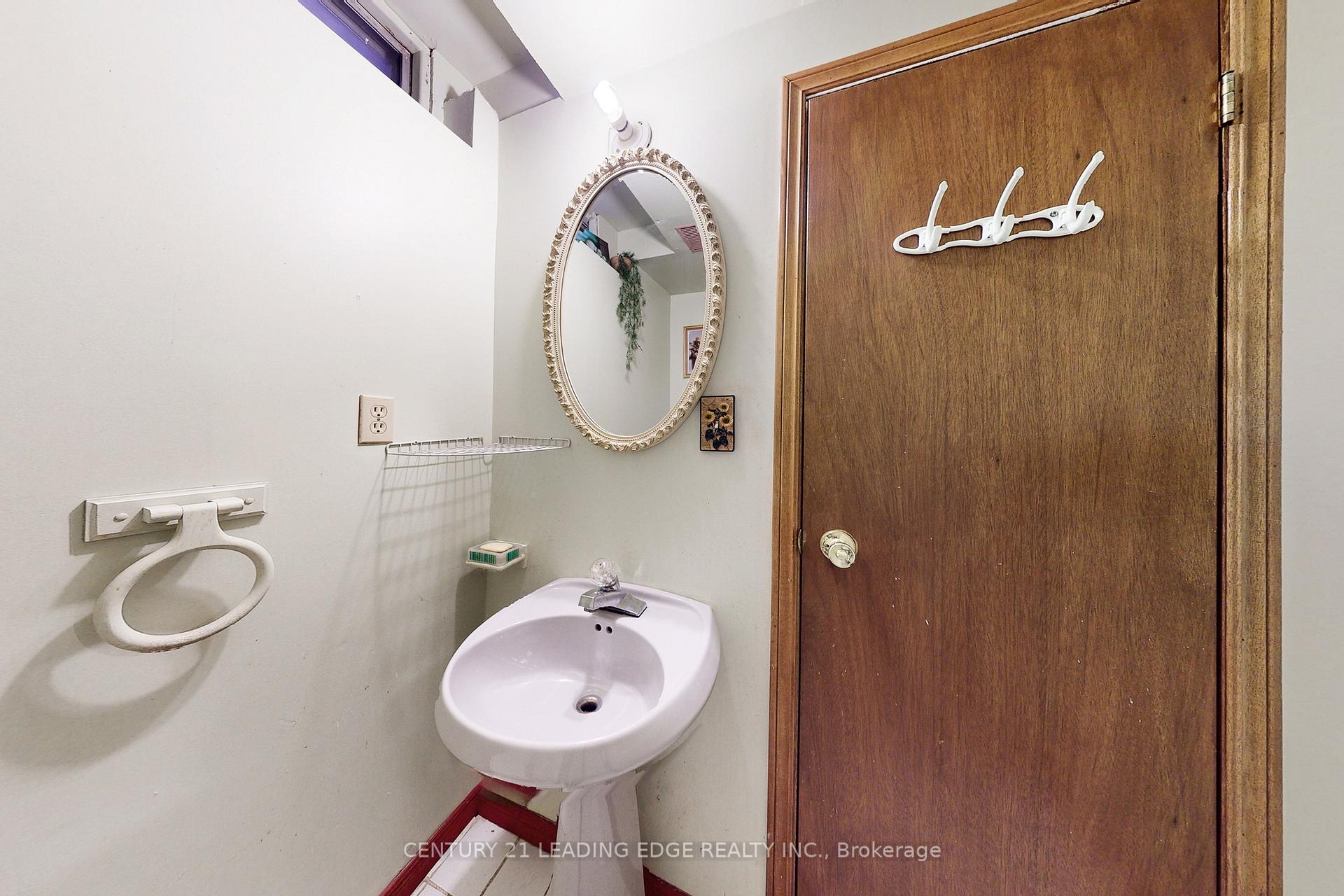 Photo 30 of 120 Elson Street, Markham, Middlefield — HOMEH