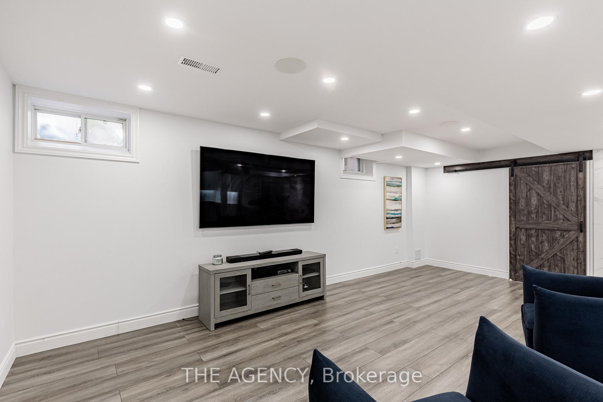 Photo 28 of 33 Ascalon Drive, Vaughan, Patterson — HOMEH