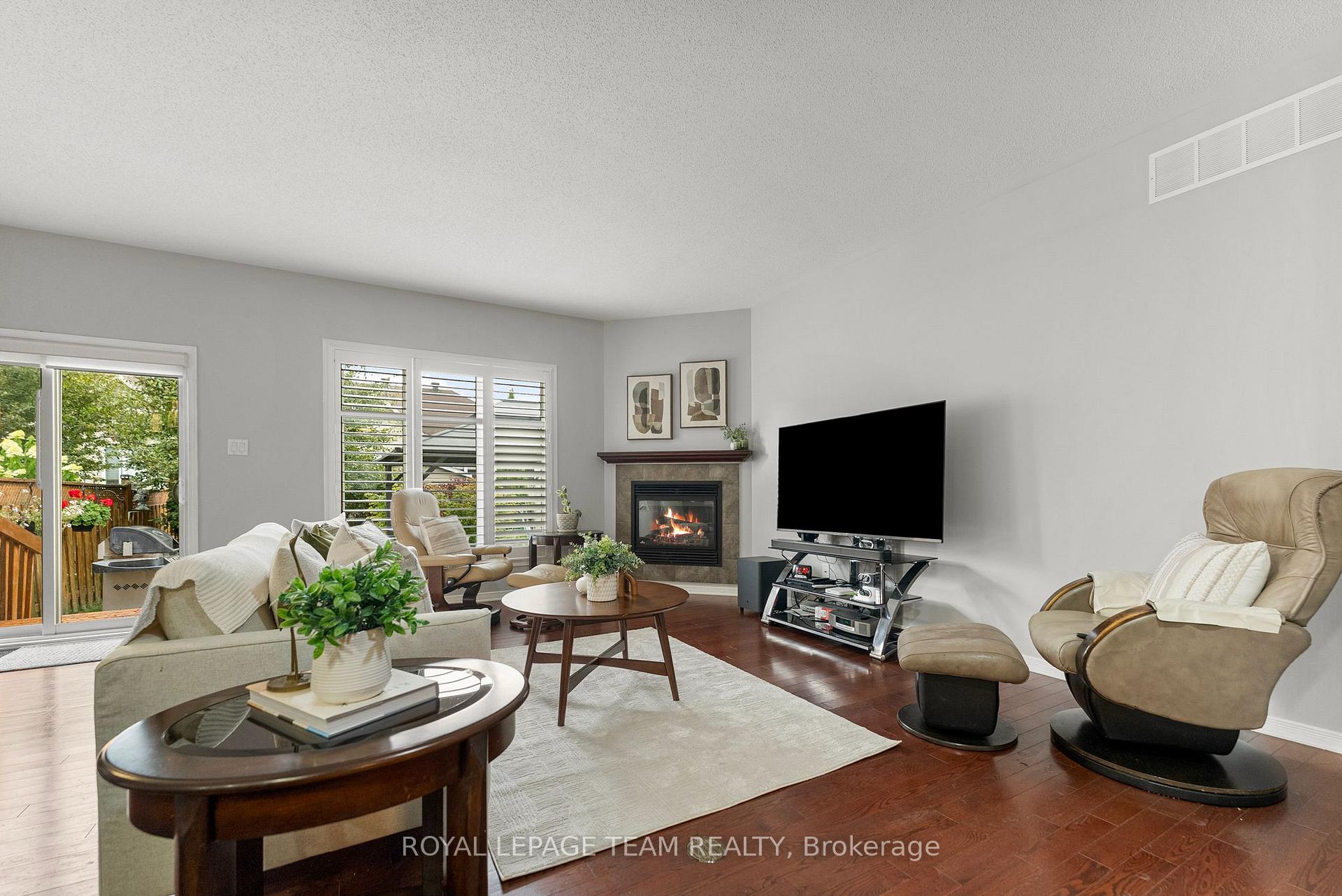 Photo 7 of 200 Edey Street, Arnprior — HOMEH