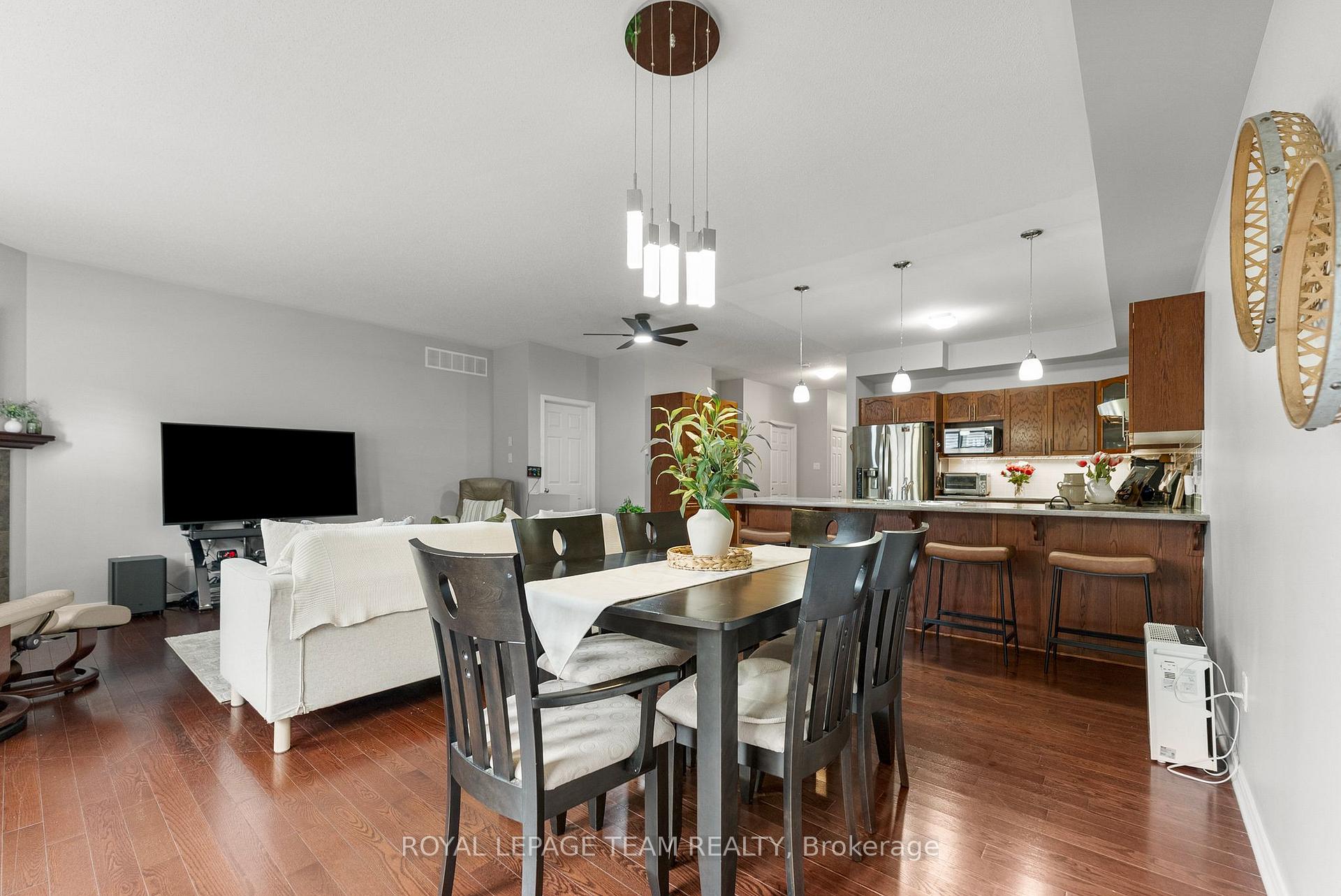 Photo 5 of 200 Edey Street, Arnprior — HOMEH