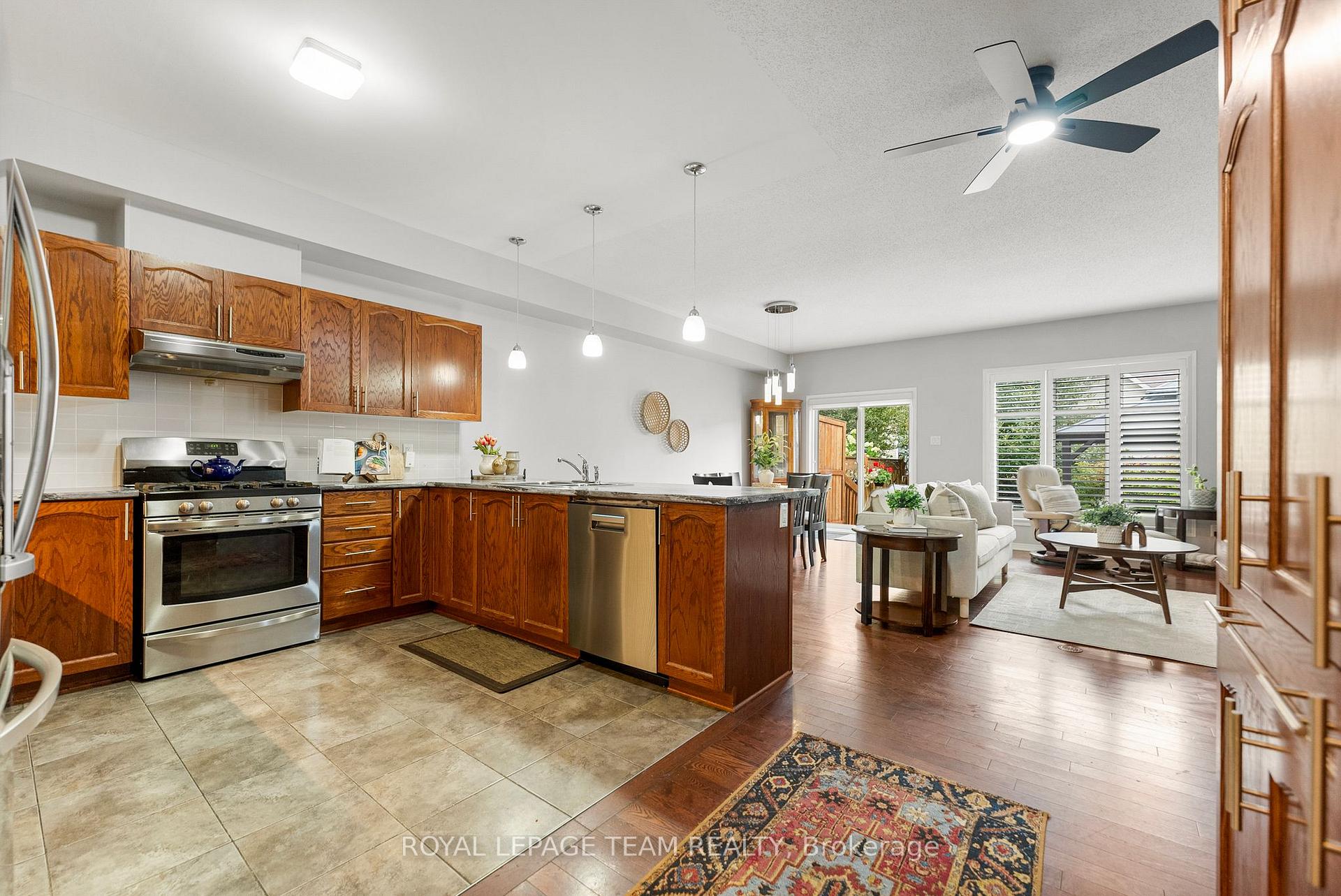 Photo 4 of 200 Edey Street, Arnprior — HOMEH