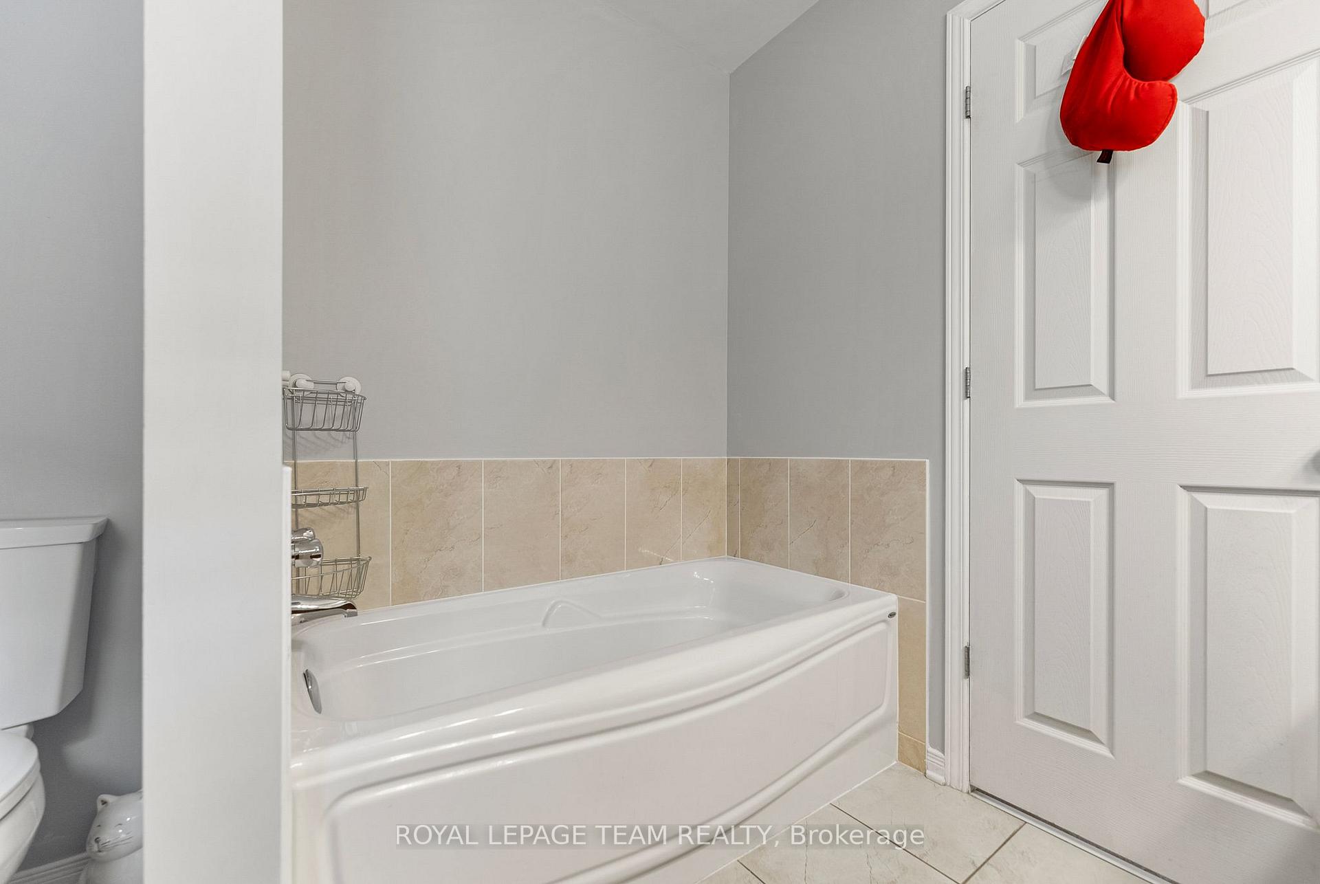 Photo 9 of 200 Edey Street, Arnprior — HOMEH