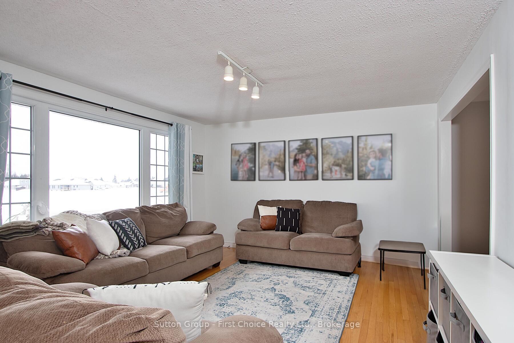 Photo 5 of 6077 Frank Street, West Perth, Fullarton — HOMEH