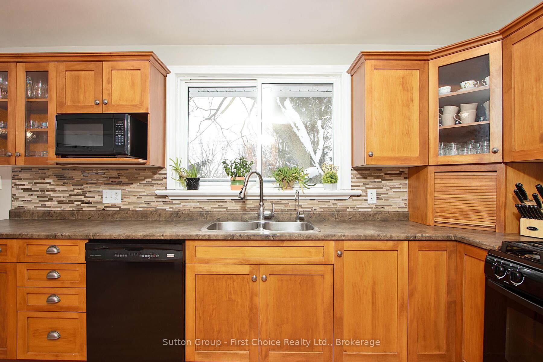 Photo 10 of 6077 Frank Street, West Perth, Fullarton — HOMEH