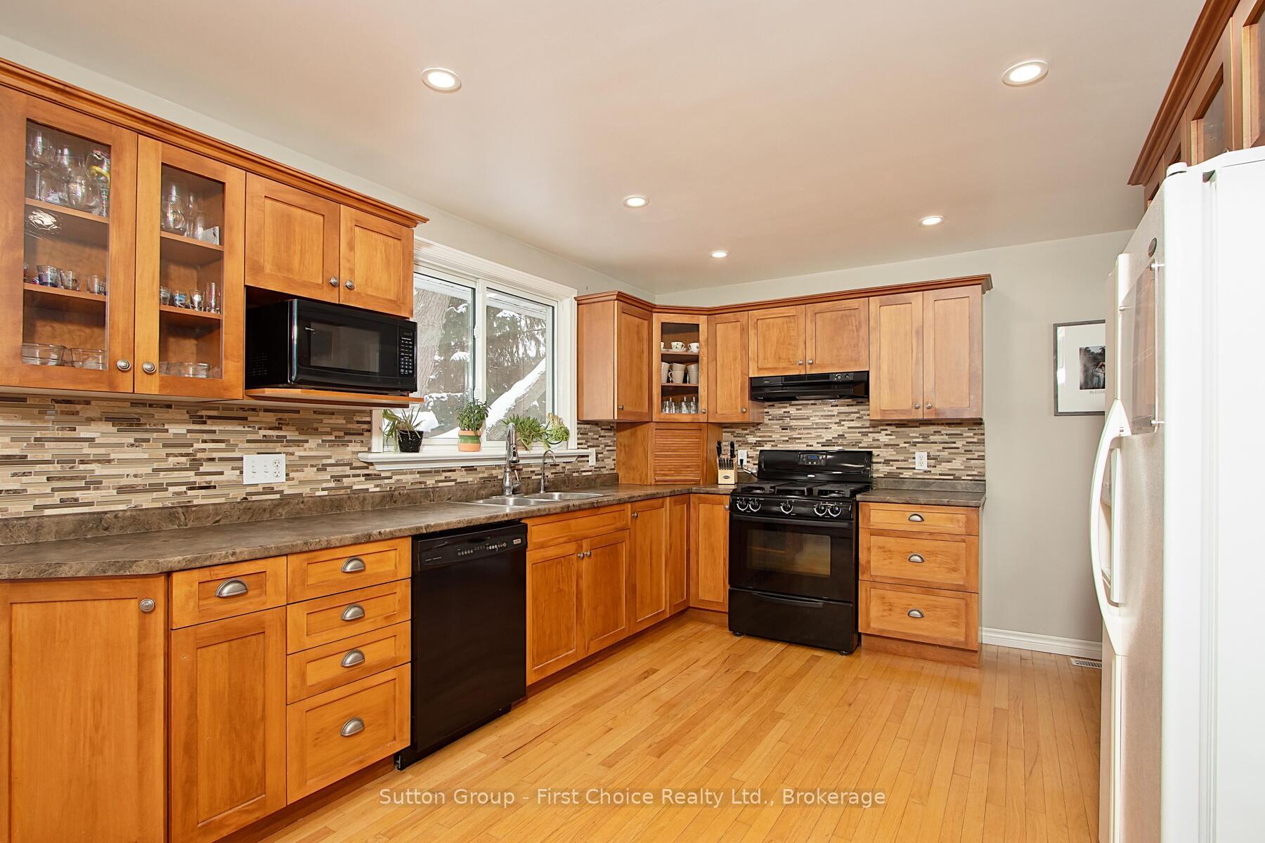 Photo 11 of 6077 Frank Street, West Perth, Fullarton — HOMEH