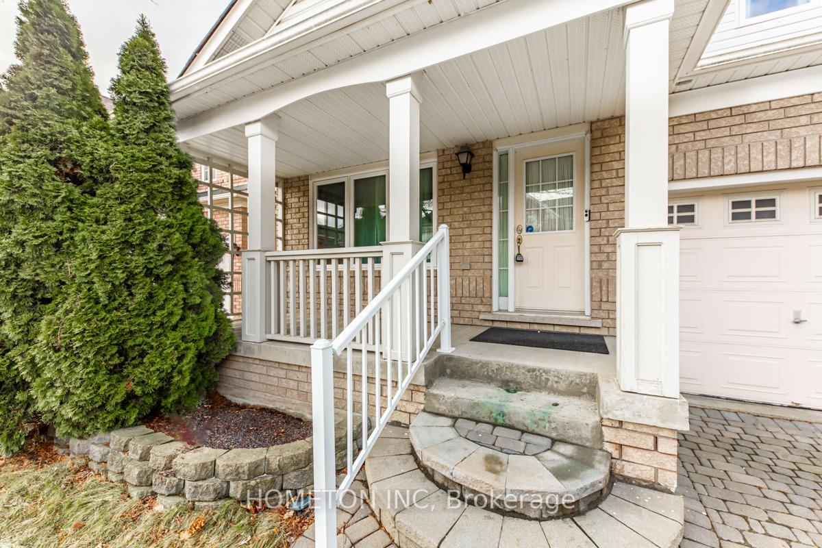 Photo 2 of 30 Sarum Crescent, Markham, Berczy — HOMEH