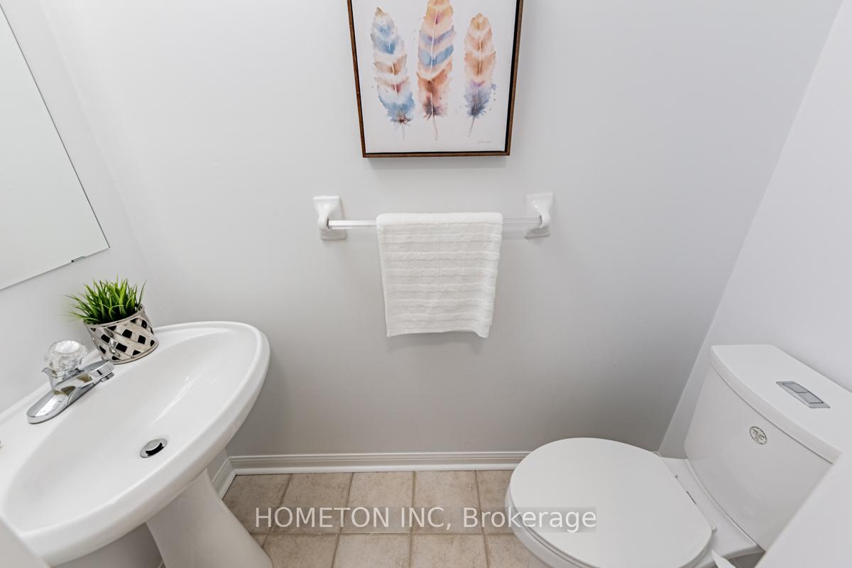 Photo 9 of 30 Sarum Crescent, Markham, Berczy — HOMEH
