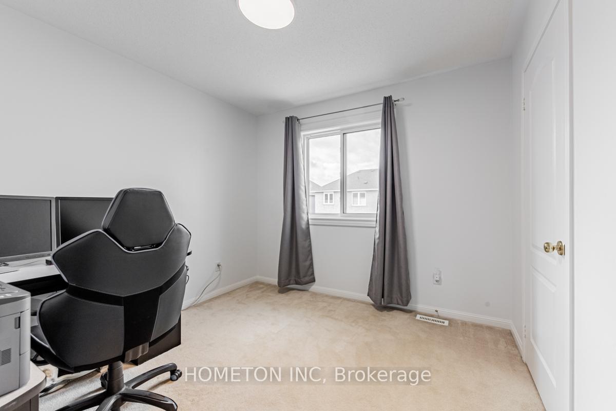 Photo 19 of 30 Sarum Crescent, Markham, Berczy — HOMEH