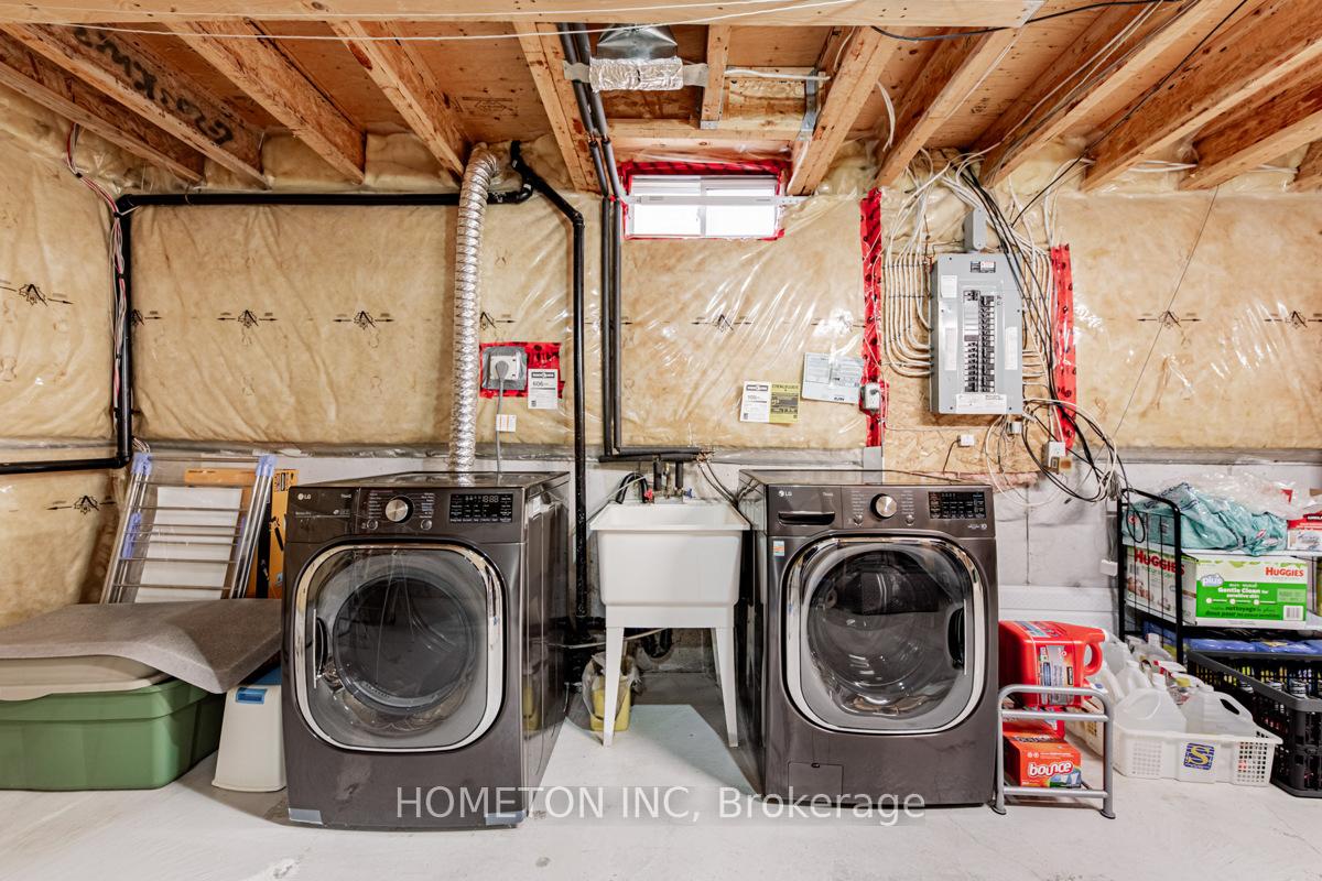 Photo 31 of 30 Sarum Crescent, Markham, Berczy — HOMEH