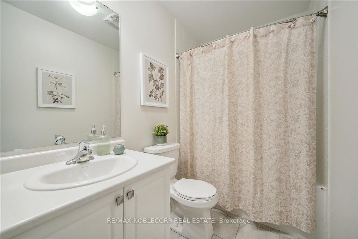 Photo 3 of 53 Carneros Way, Markham, Cedar Grove — HOMEH