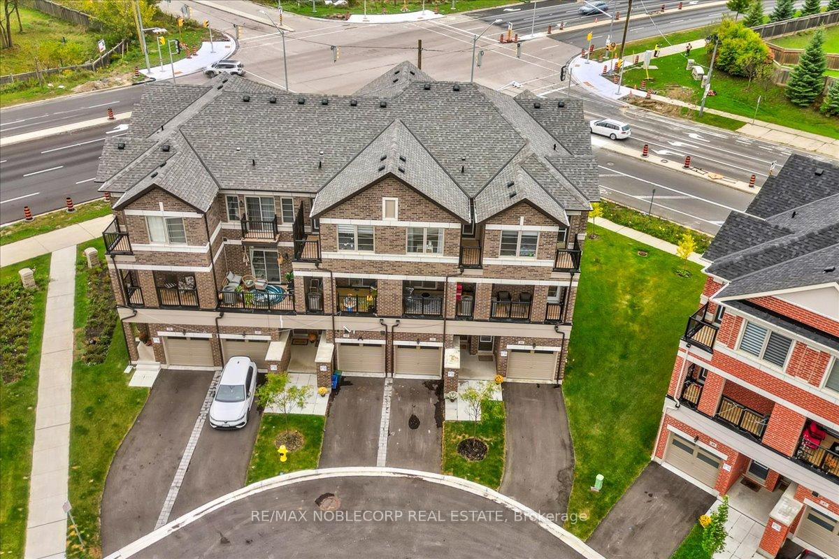 Photo 11 of 53 Carneros Way, Markham, Cedar Grove — HOMEH