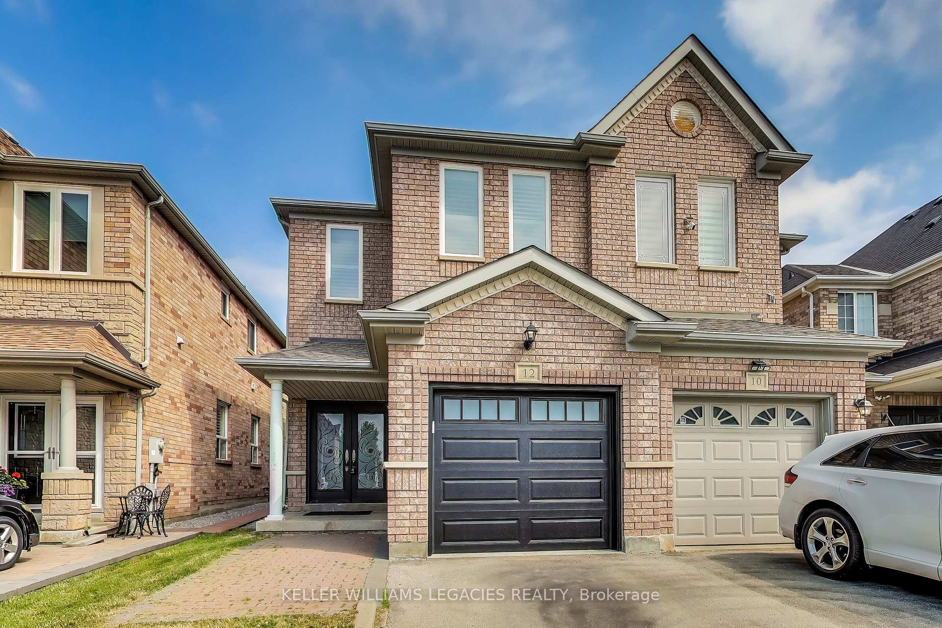 Photo 1 of 12 Tuscana Boulevard, Vaughan, Patterson — HOMEH