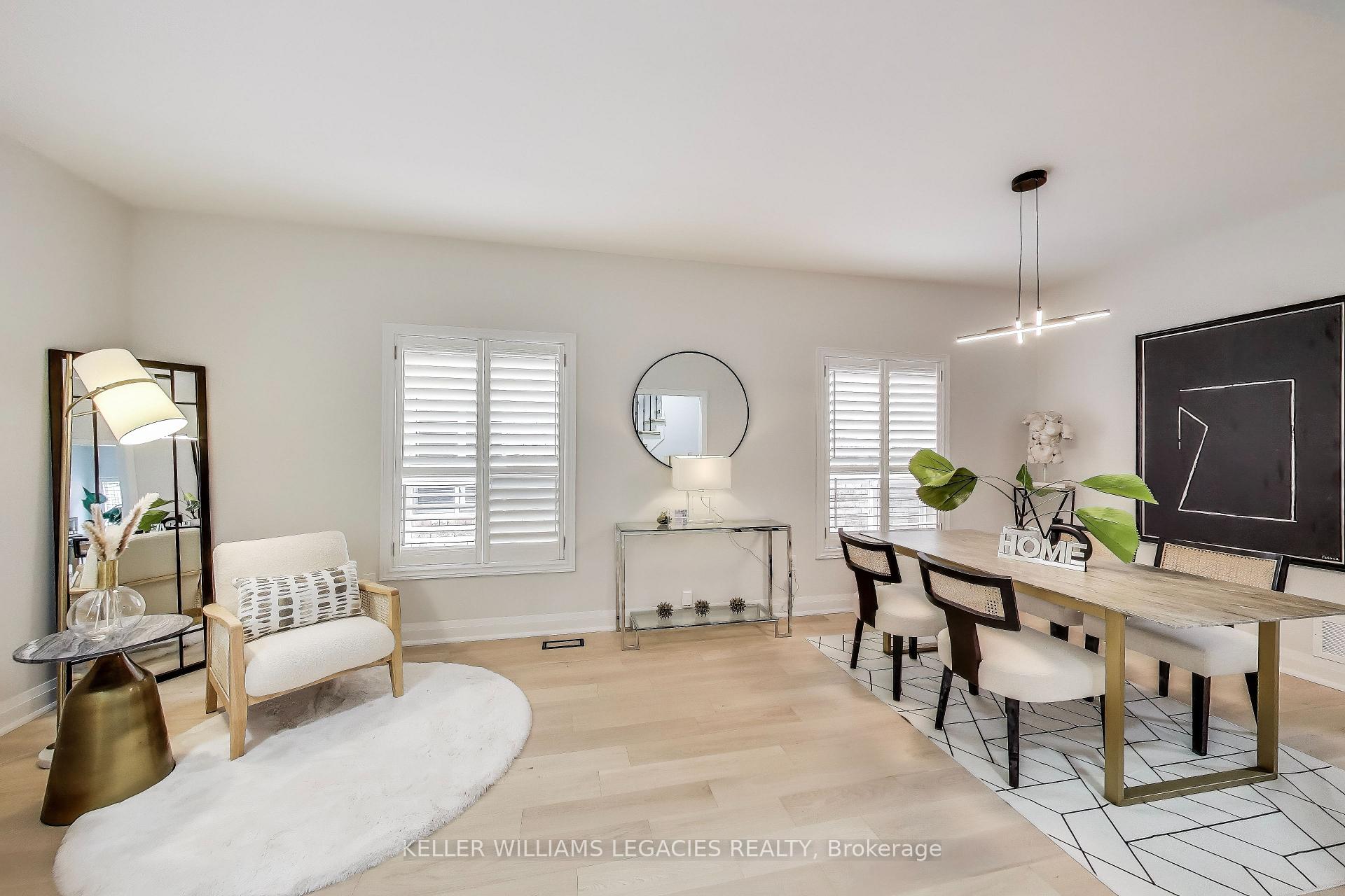 Photo 3 of 12 Tuscana Boulevard, Vaughan, Patterson — HOMEH