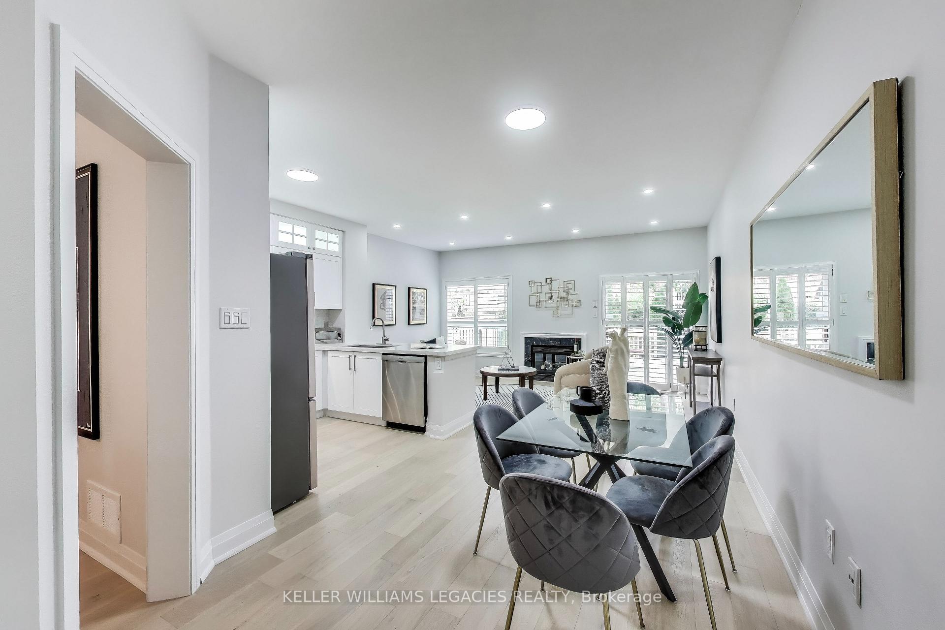 Photo 7 of 12 Tuscana Boulevard, Vaughan, Patterson — HOMEH