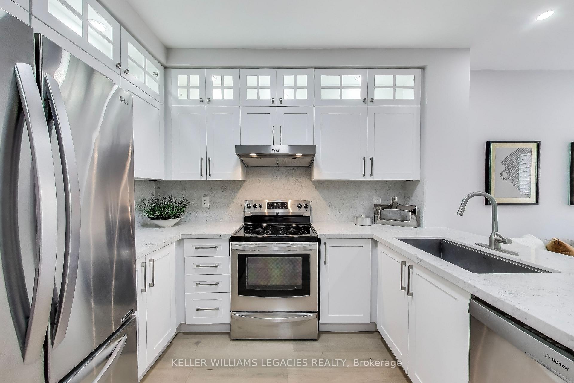 Photo 9 of 12 Tuscana Boulevard, Vaughan, Patterson — HOMEH