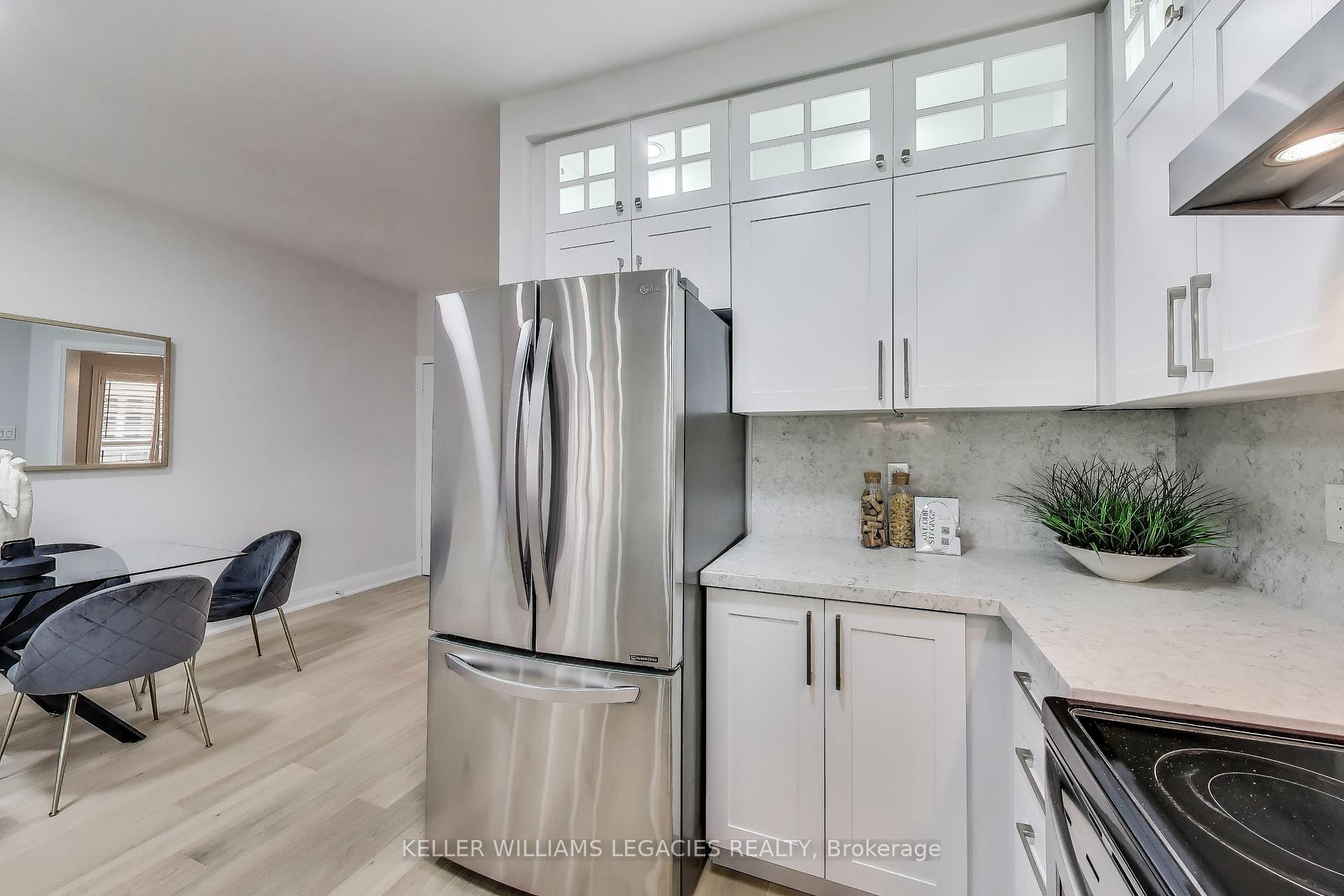 Photo 11 of 12 Tuscana Boulevard, Vaughan, Patterson — HOMEH