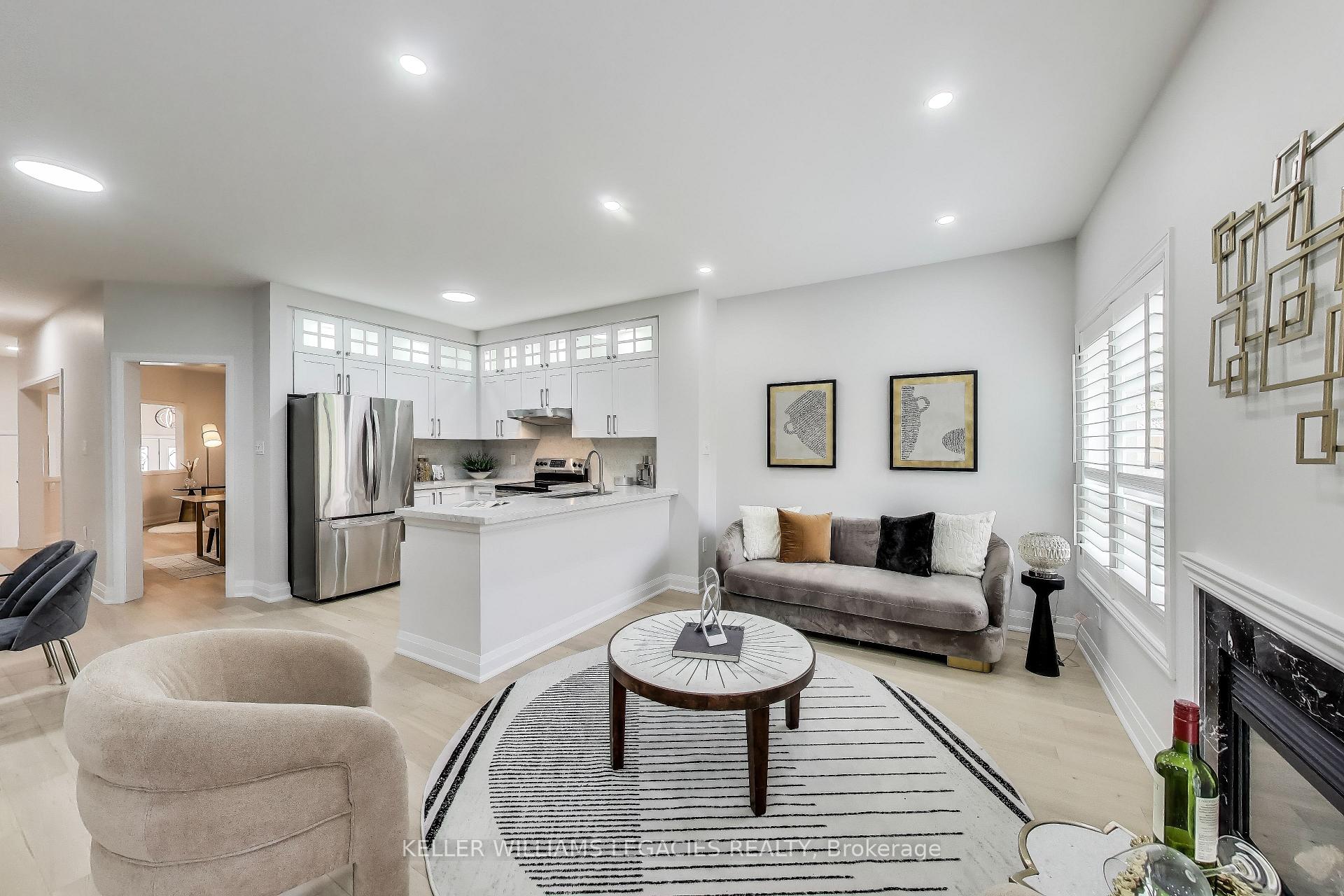 Photo 13 of 12 Tuscana Boulevard, Vaughan, Patterson — HOMEH