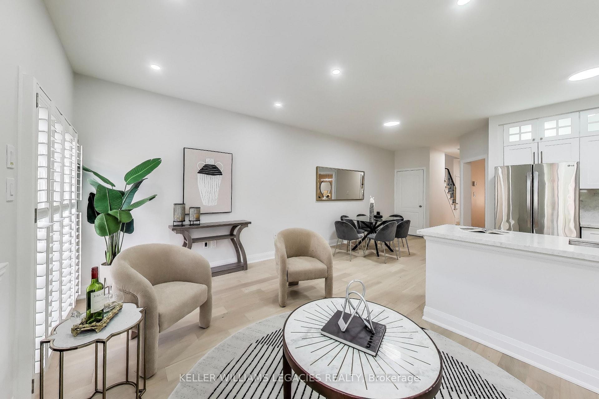 Photo 14 of 12 Tuscana Boulevard, Vaughan, Patterson — HOMEH