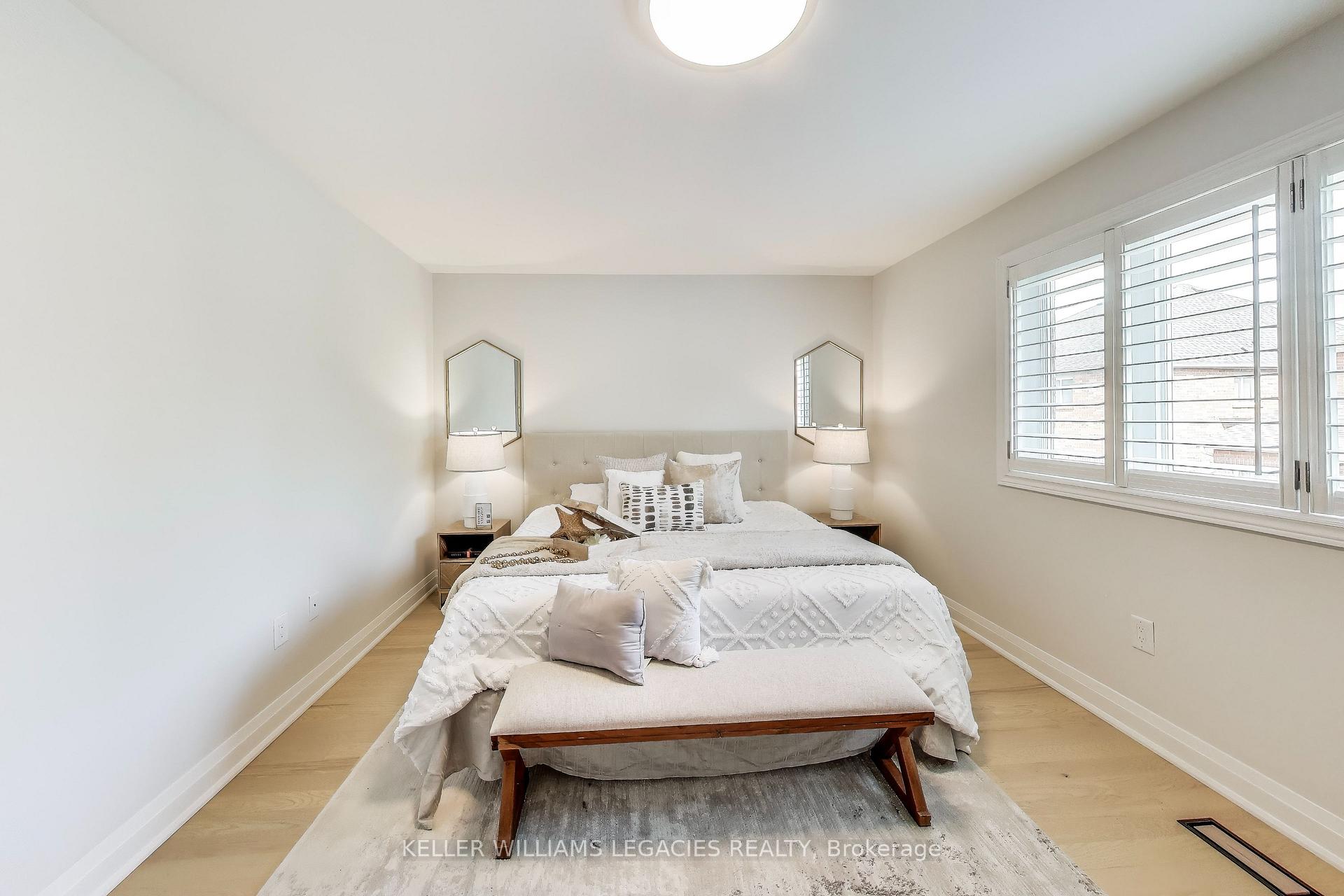 Photo 18 of 12 Tuscana Boulevard, Vaughan, Patterson — HOMEH