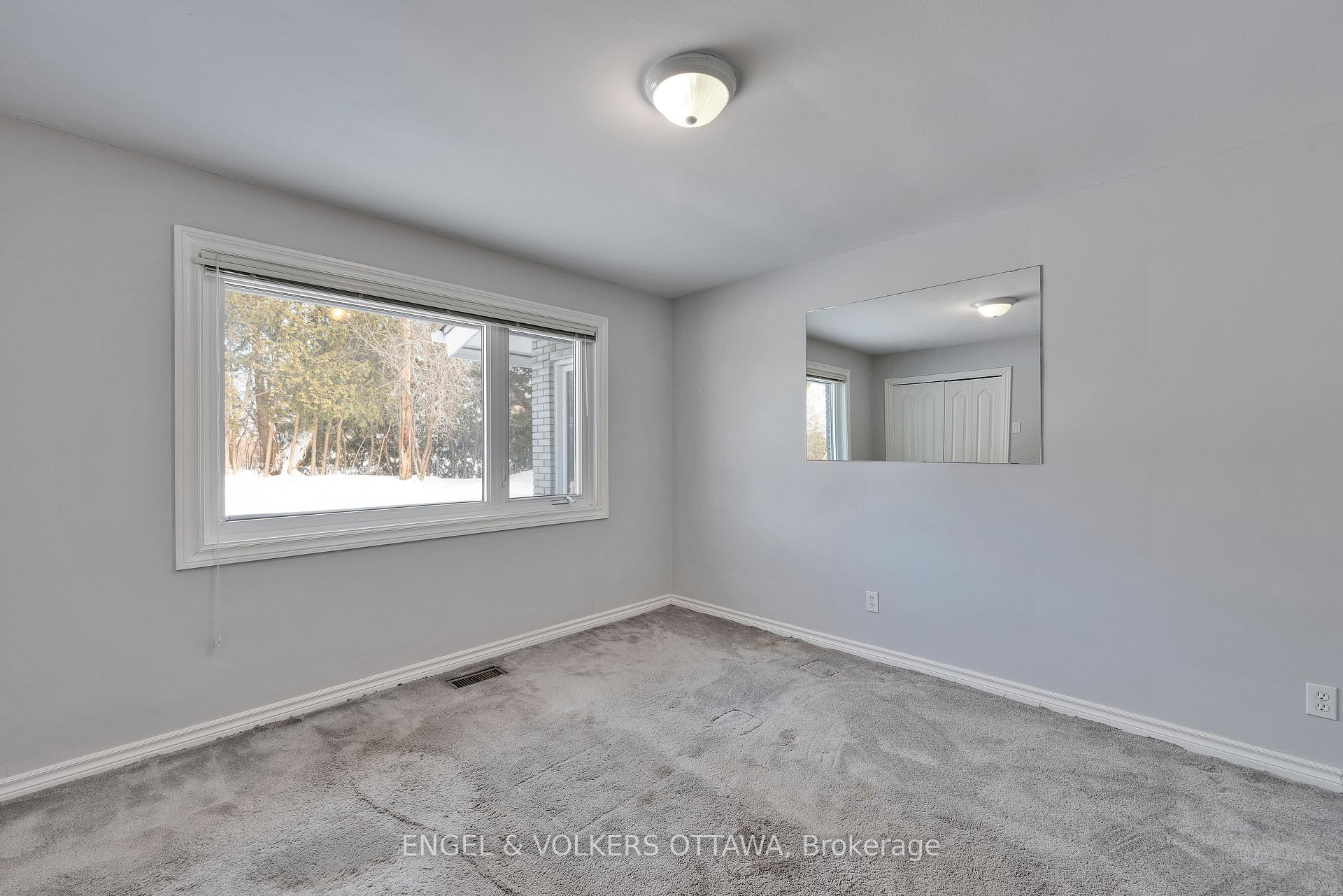Photo 20 of 2044 Chalmers Road, Ottawa, Faircrest Heights — HOMEH