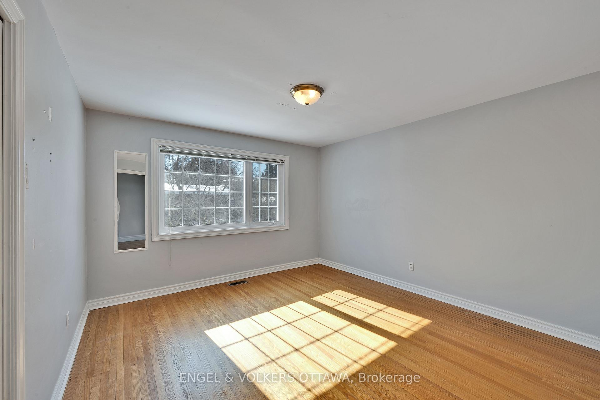 Photo 21 of 2044 Chalmers Road, Ottawa, Faircrest Heights — HOMEH