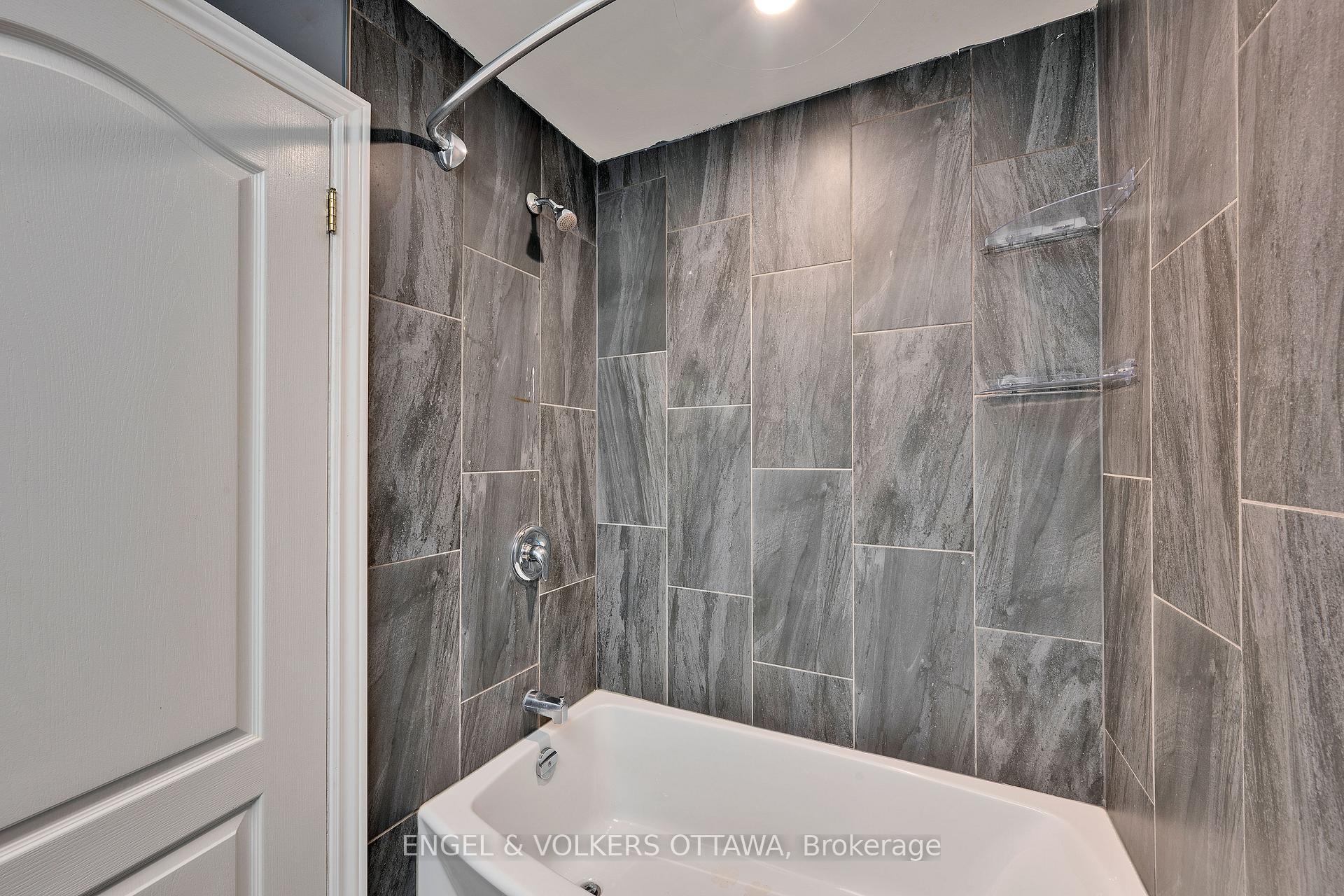 Photo 27 of 2044 Chalmers Road, Ottawa, Faircrest Heights — HOMEH